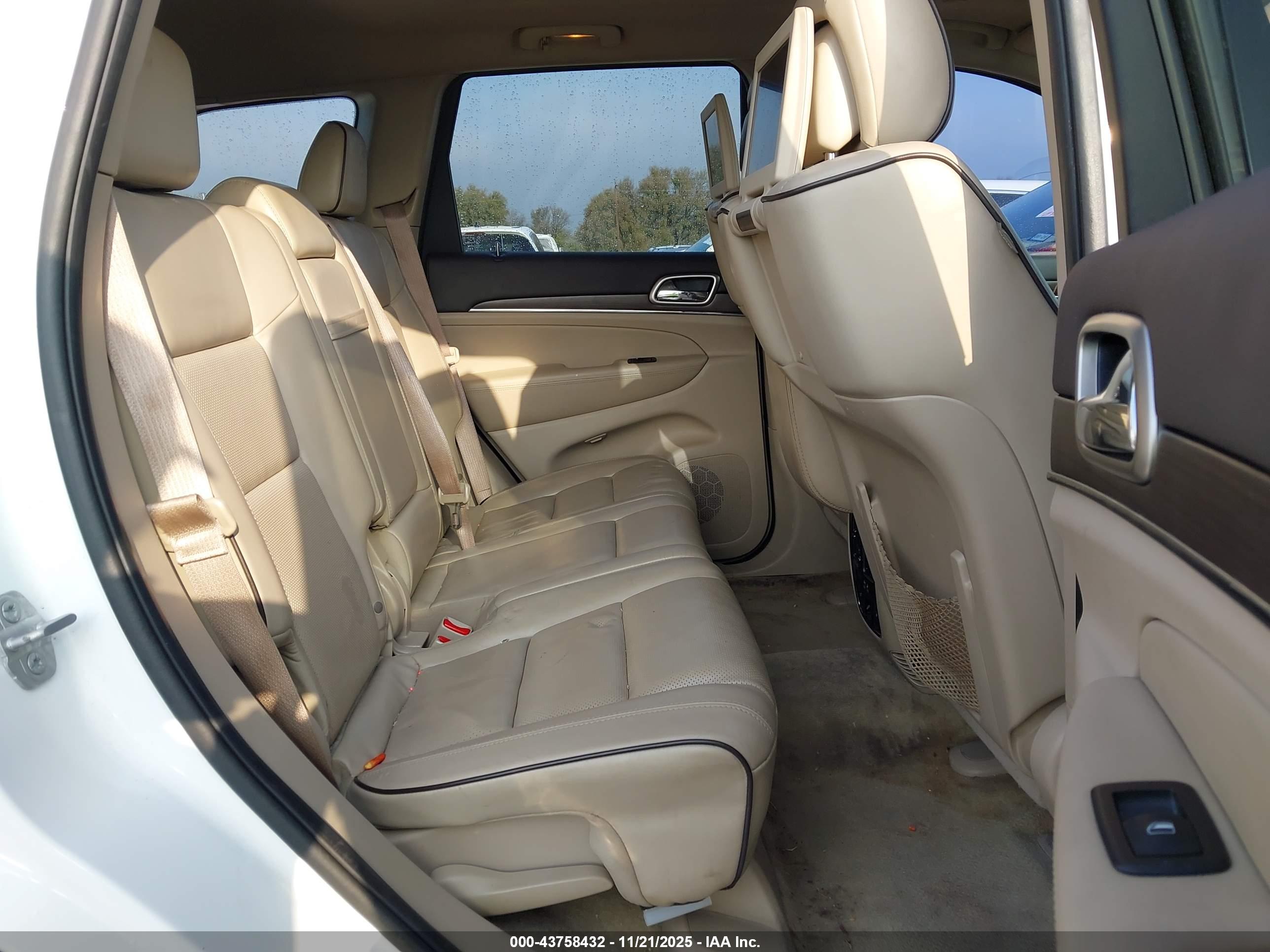 JEEP GRAND image 8