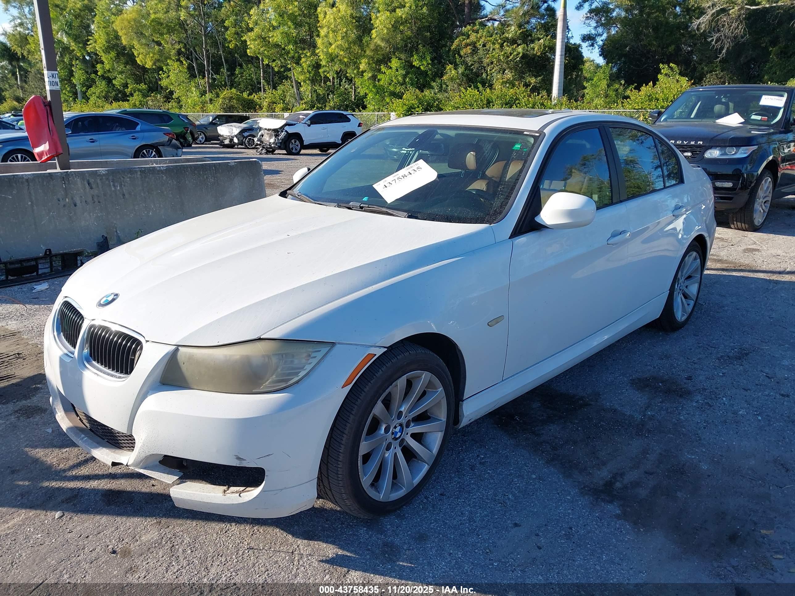 BMW 328I image 2