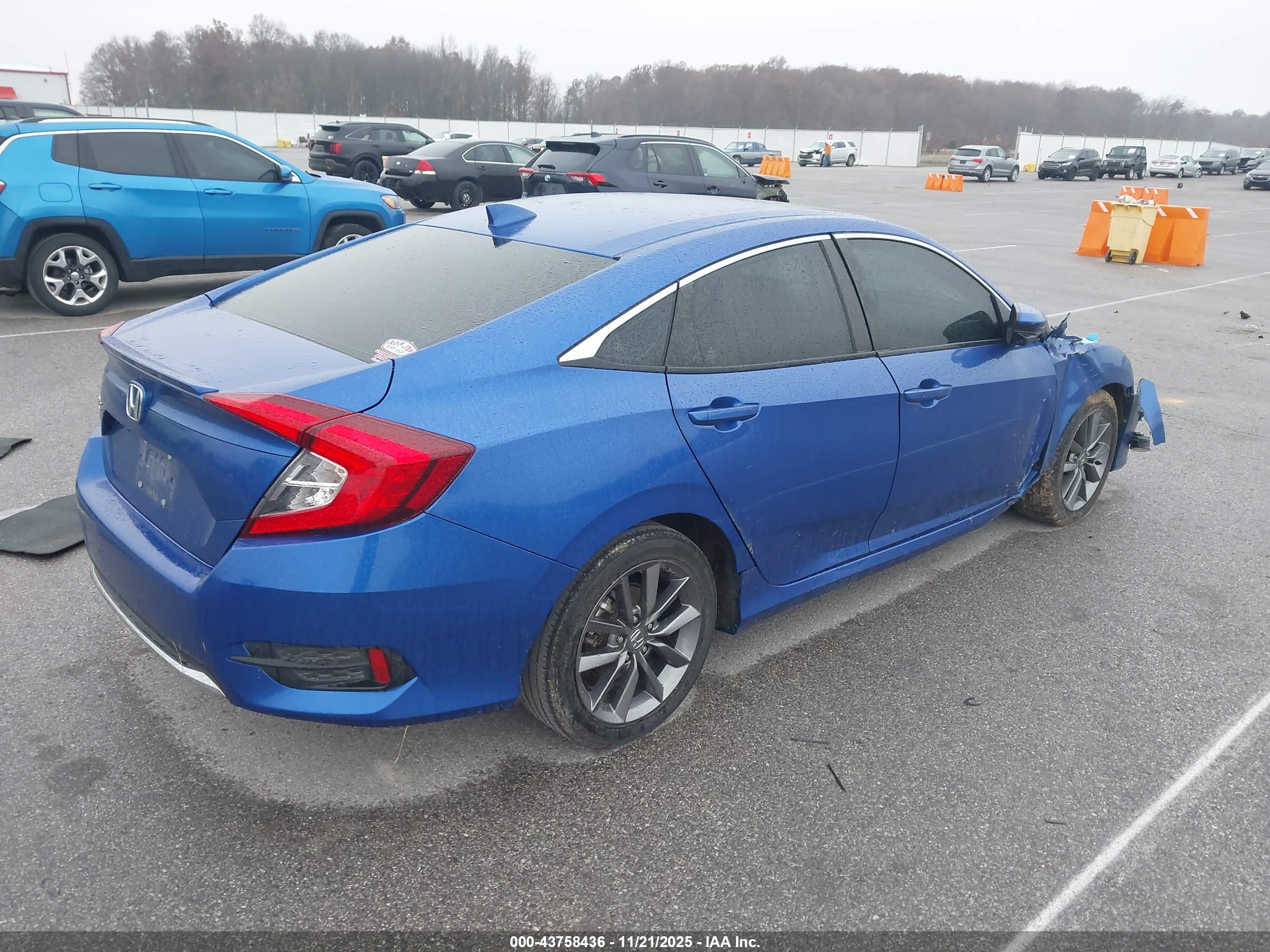 HONDA CIVIC image 4