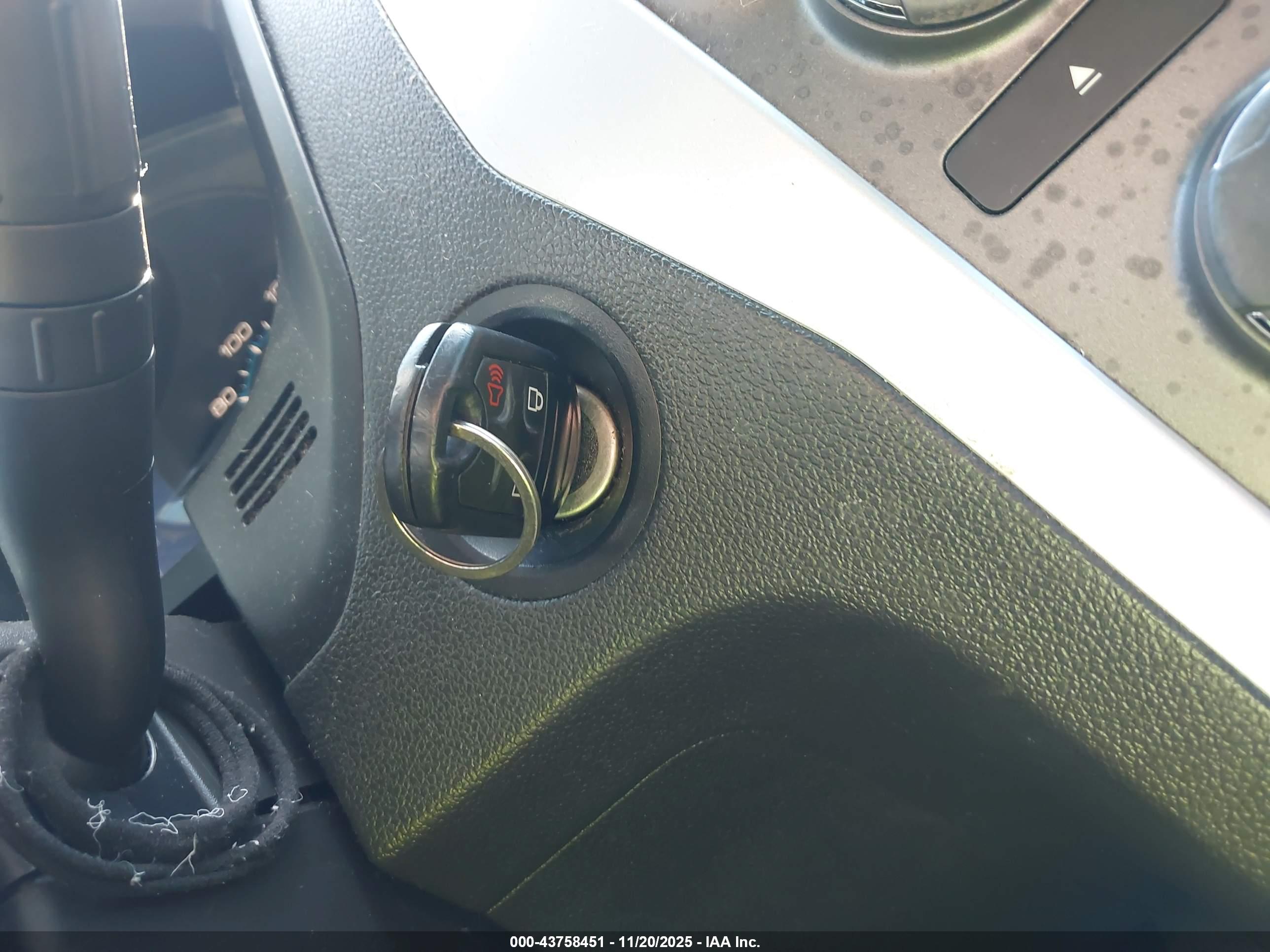 FORD EXPLORER image 11