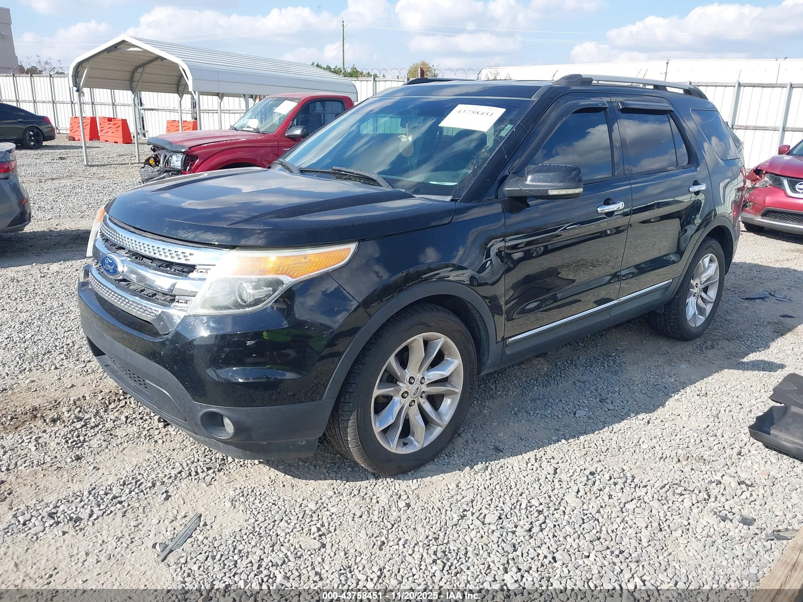 FORD EXPLORER image 2