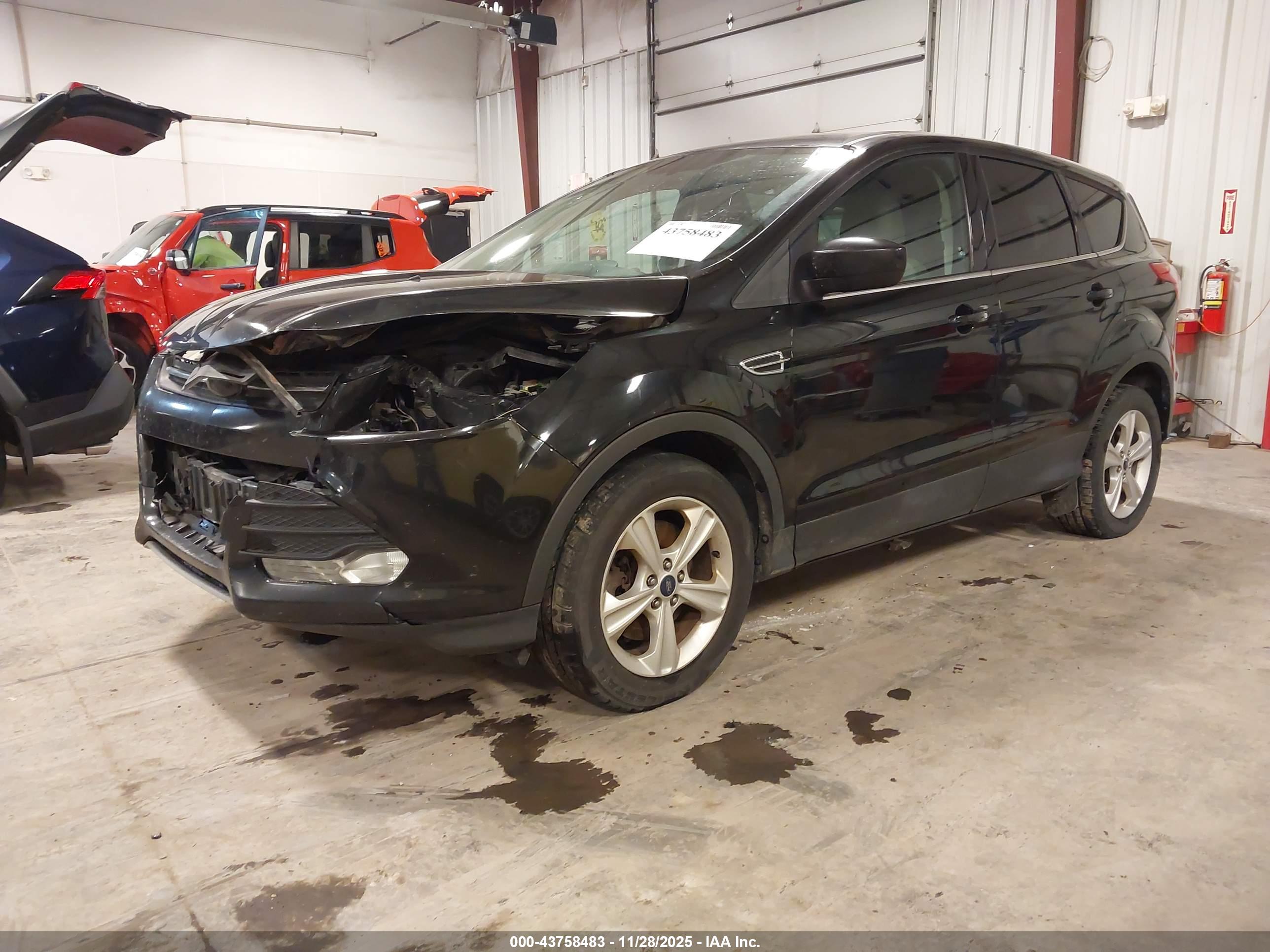 FORD ESCAPE image 2