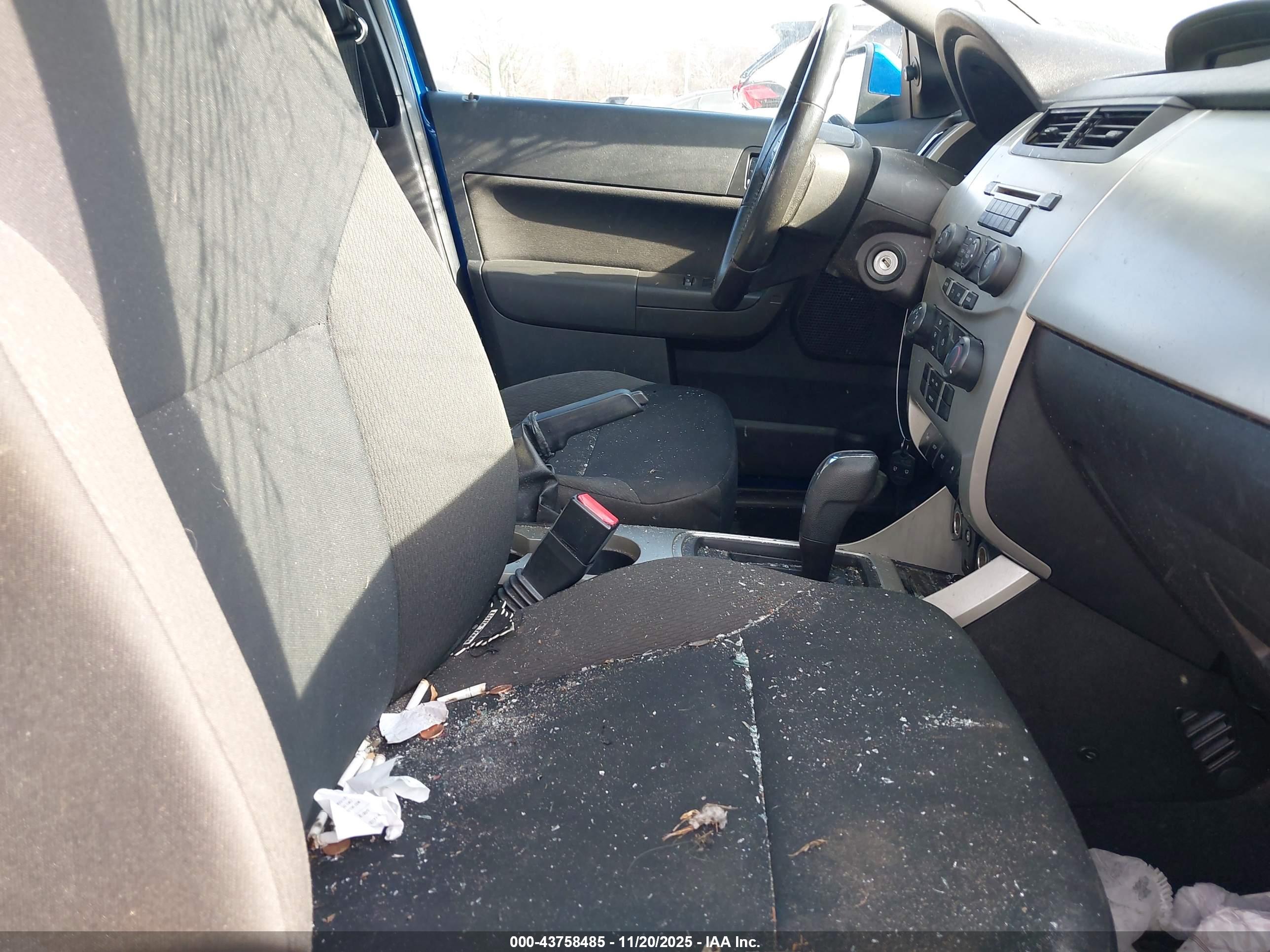 FORD FOCUS image 5