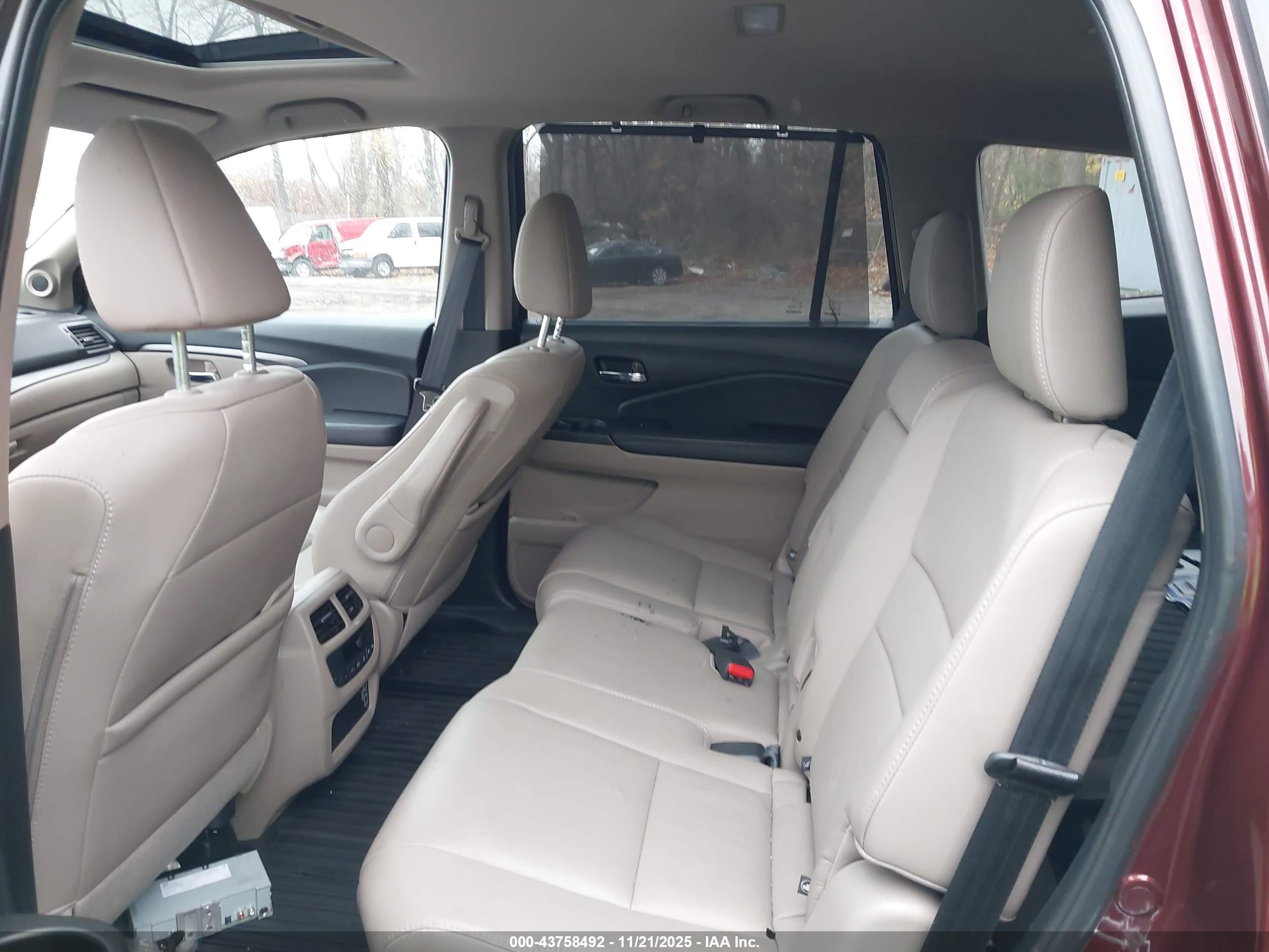 HONDA PILOT image 8