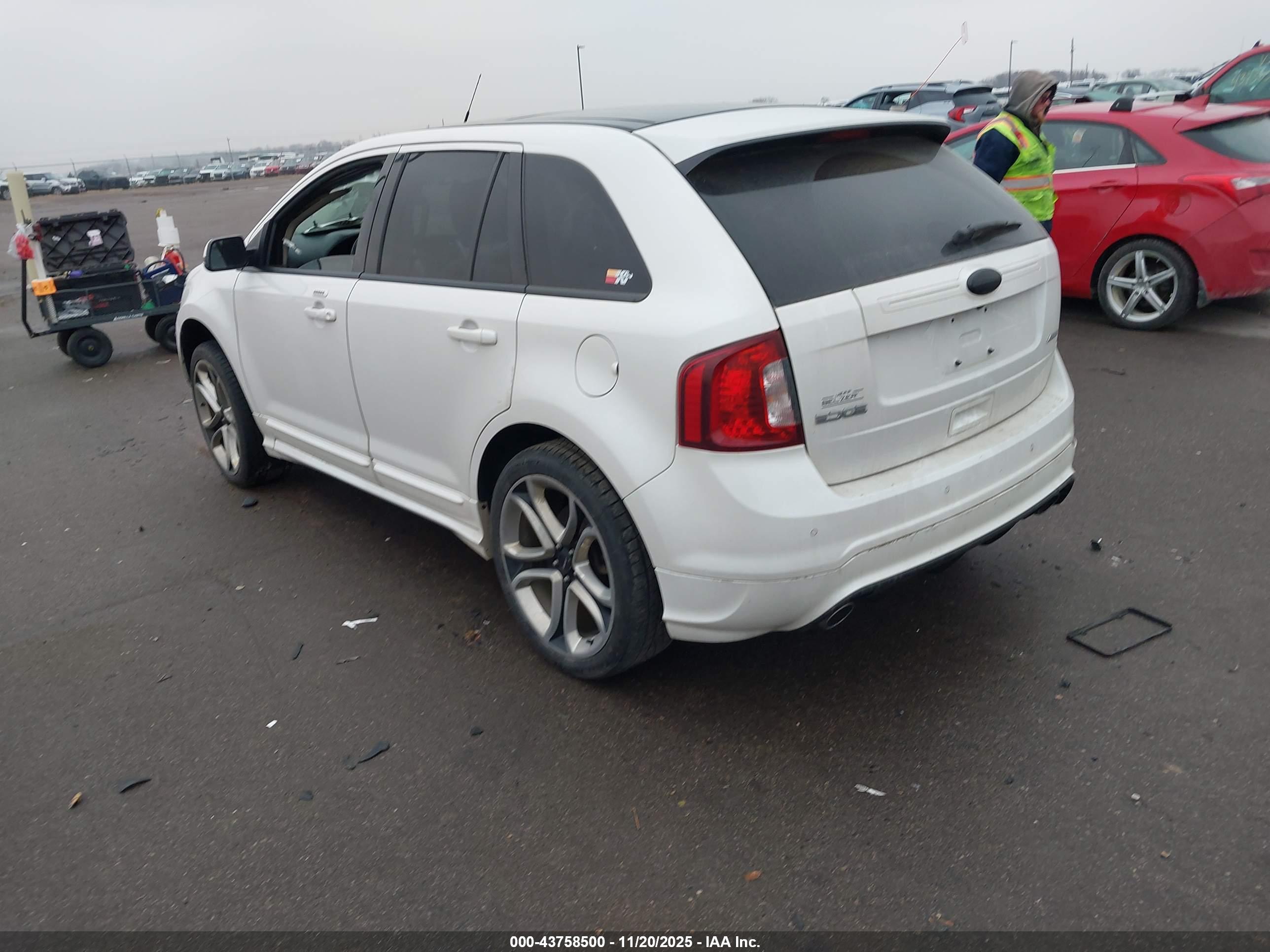 FORD EDGE image 3