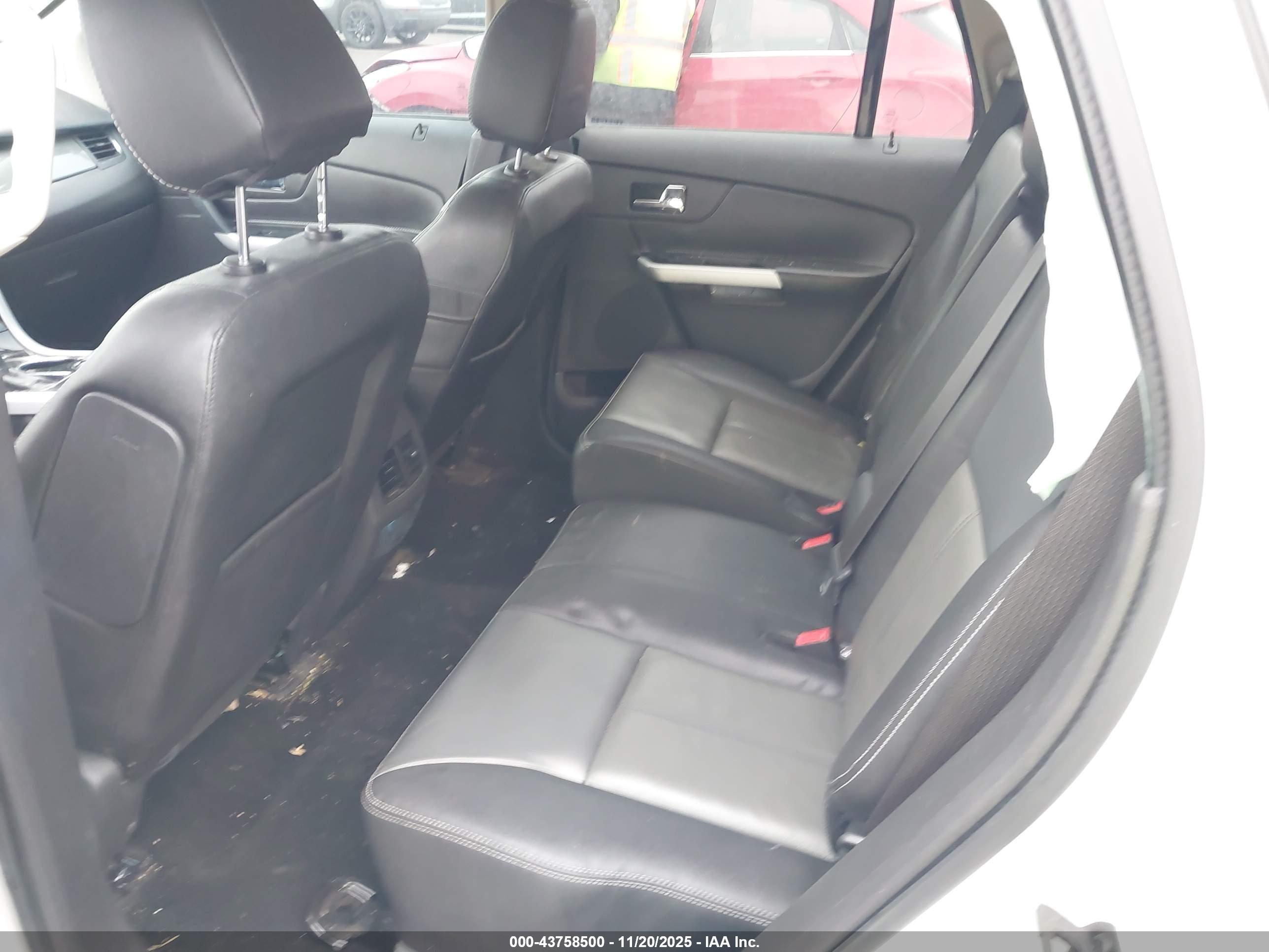 FORD EDGE image 8