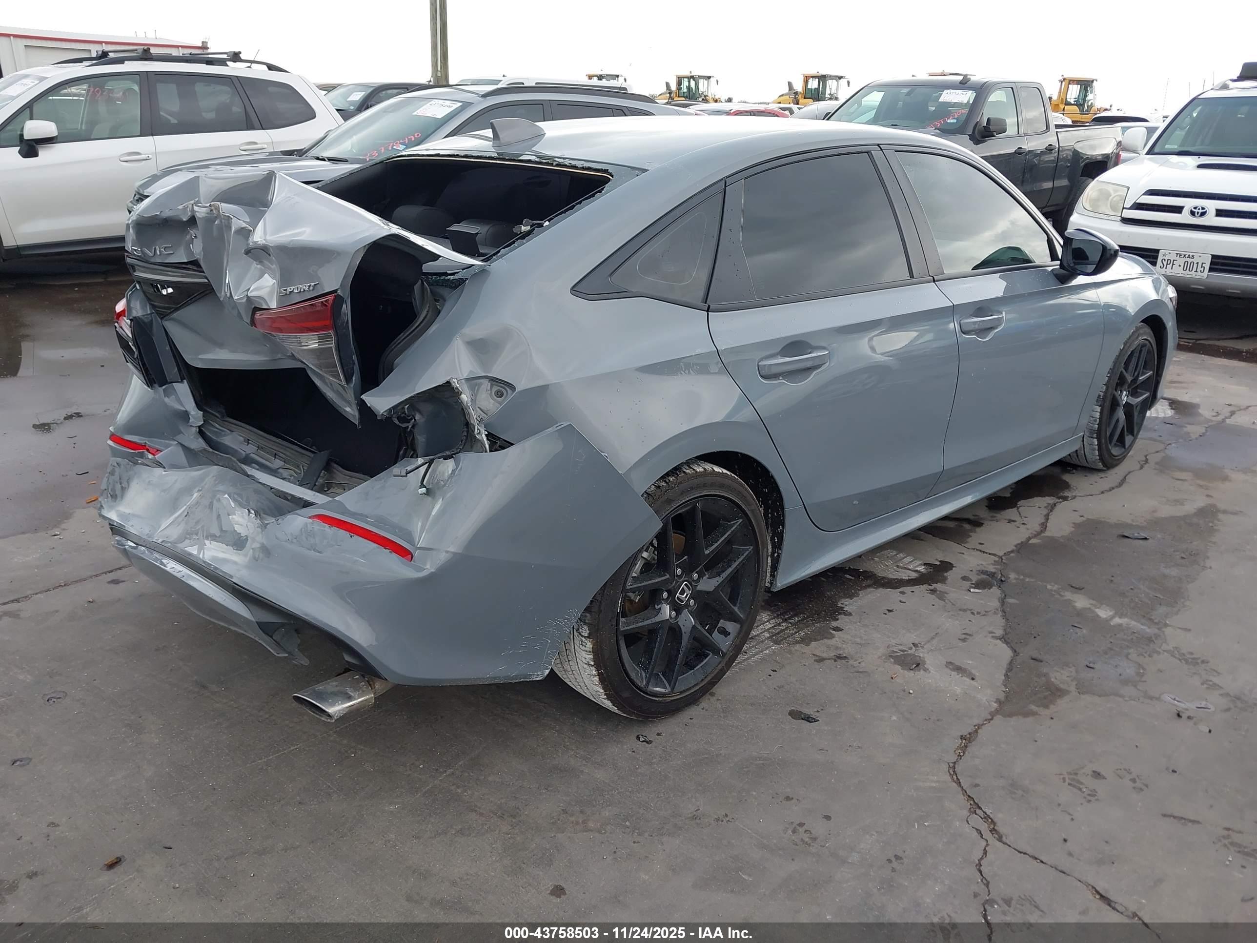 HONDA CIVIC image 4