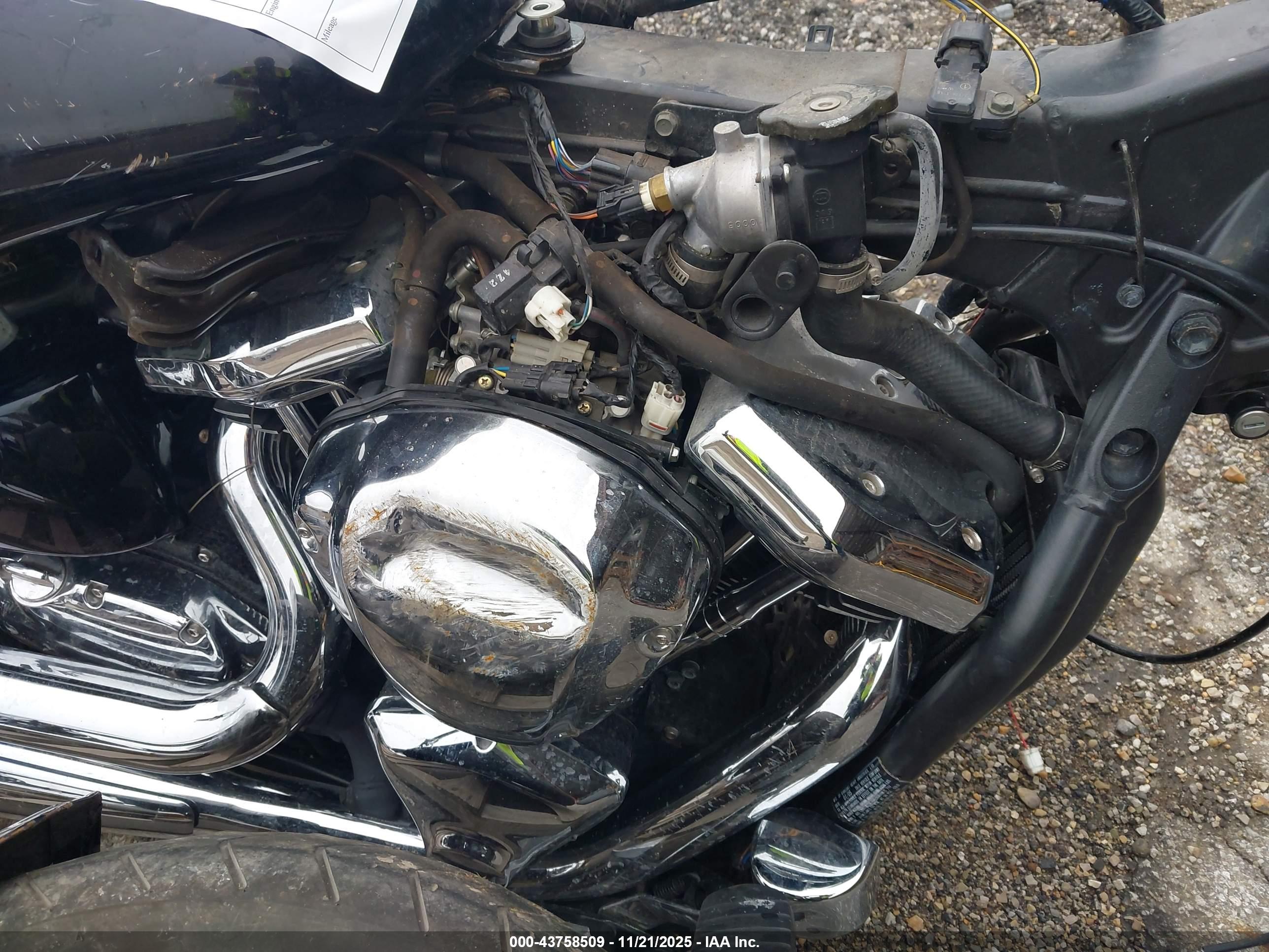 KAWASAKI VN2000 image 8