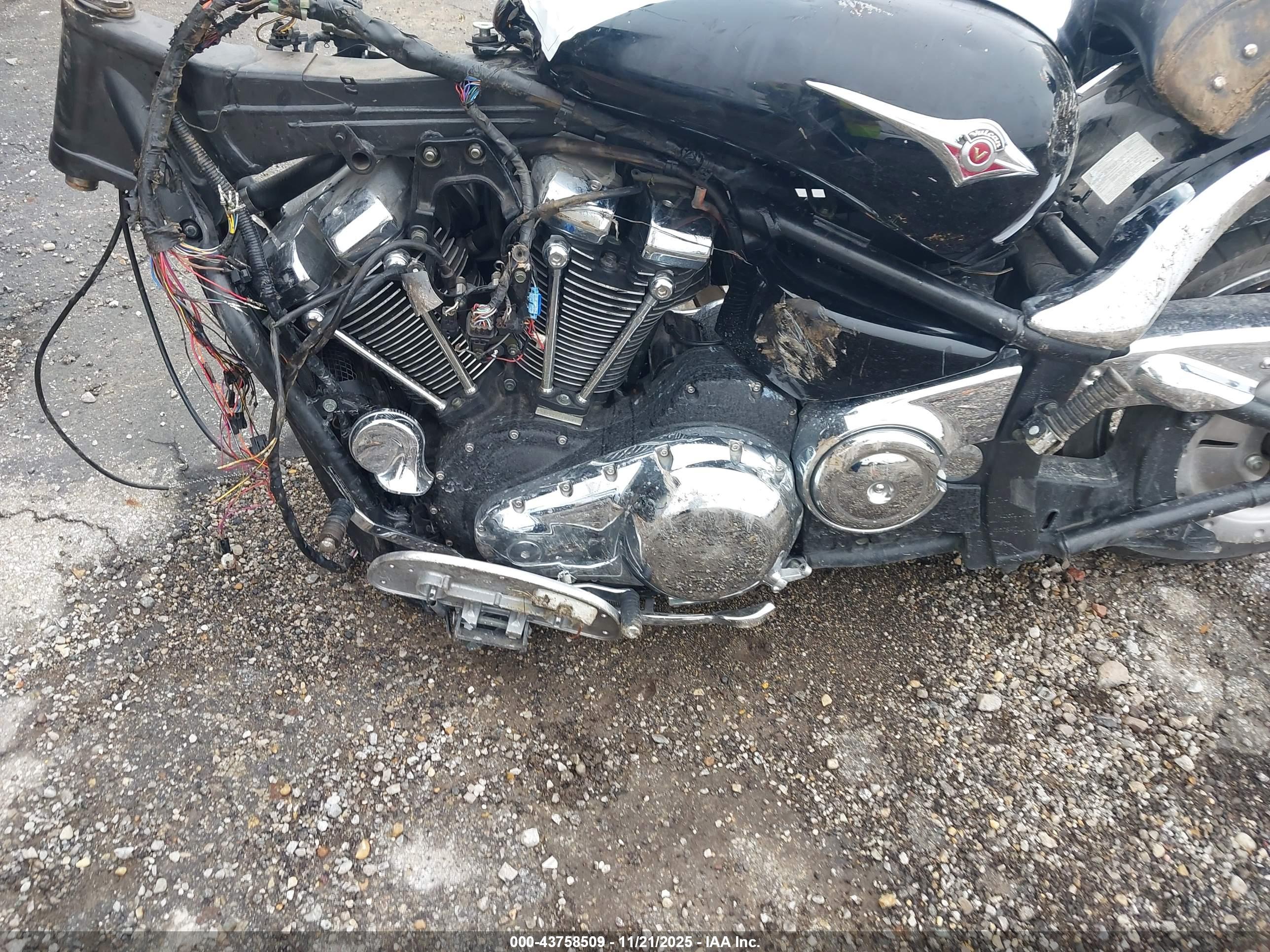 KAWASAKI VN2000 image 9