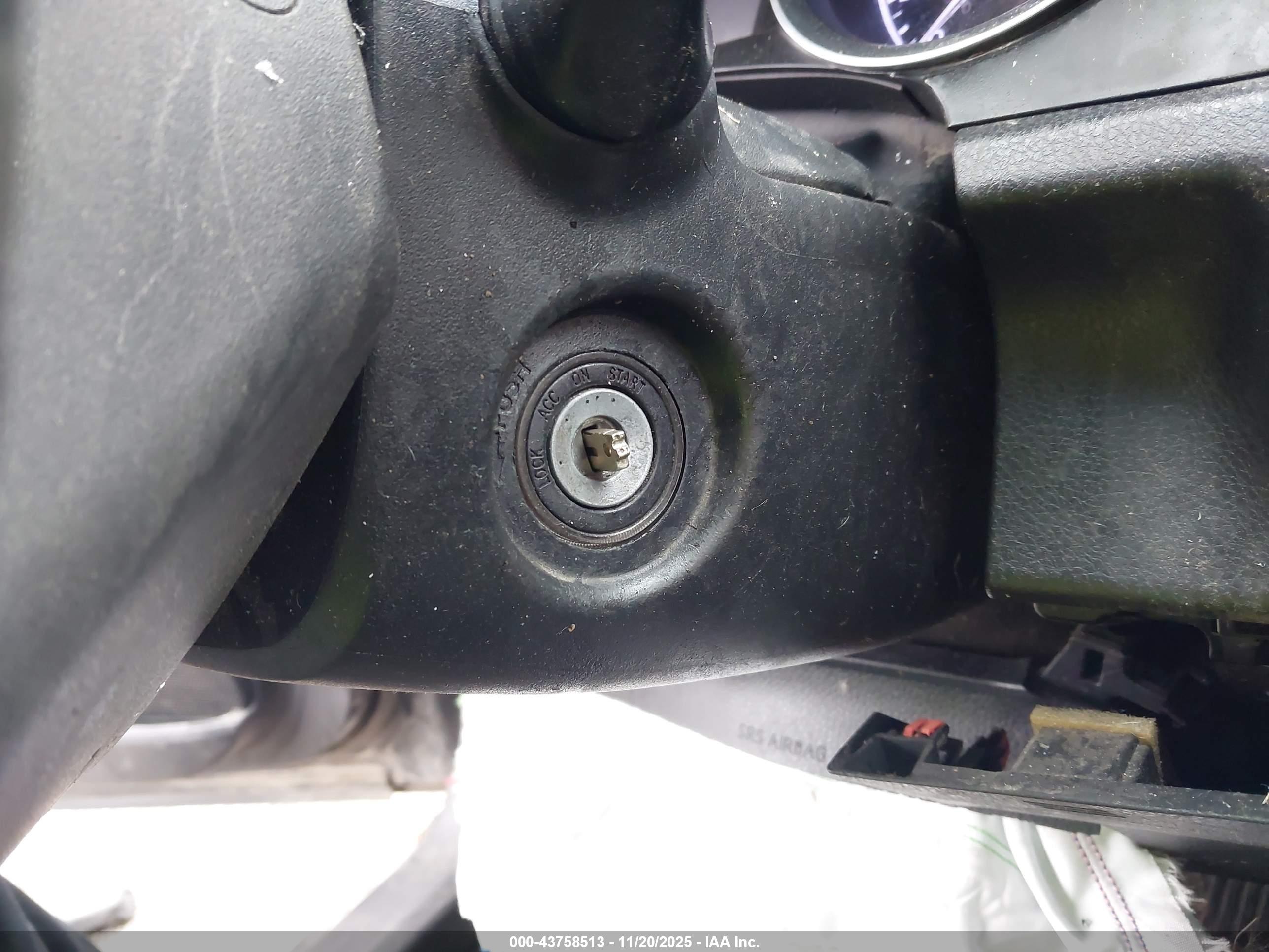 TOYOTA CAMRY image 11