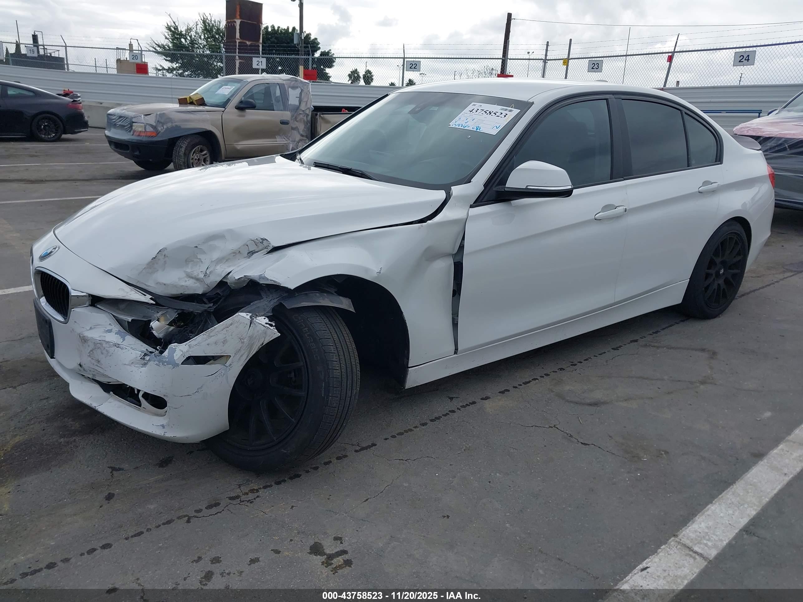 BMW 328I image 2