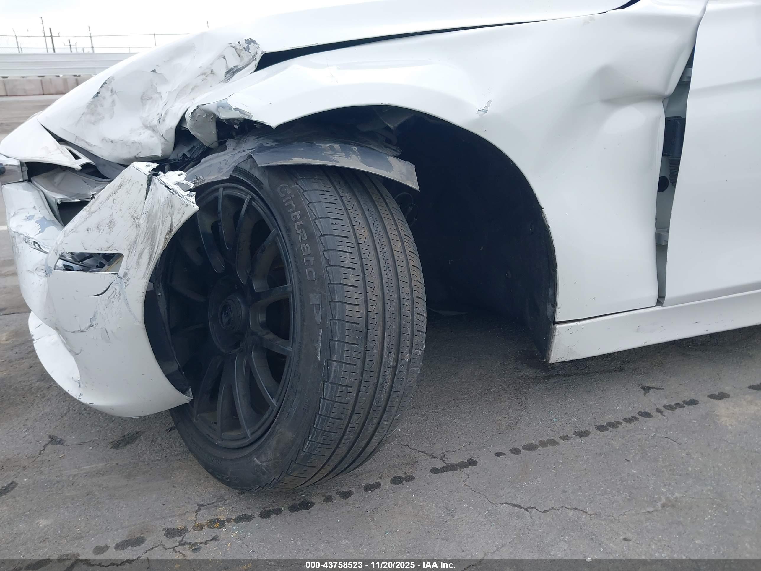 BMW 328I image 6