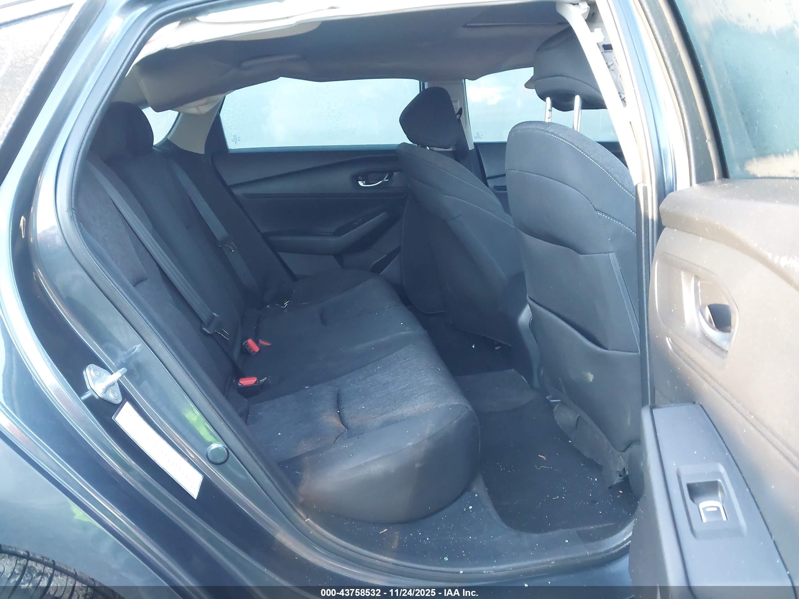 HONDA ACCORD image 8