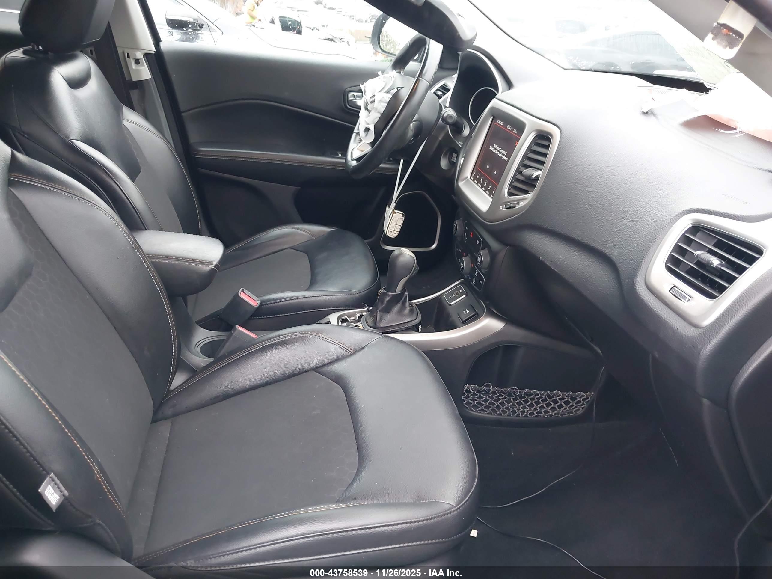 JEEP COMPASS image 5