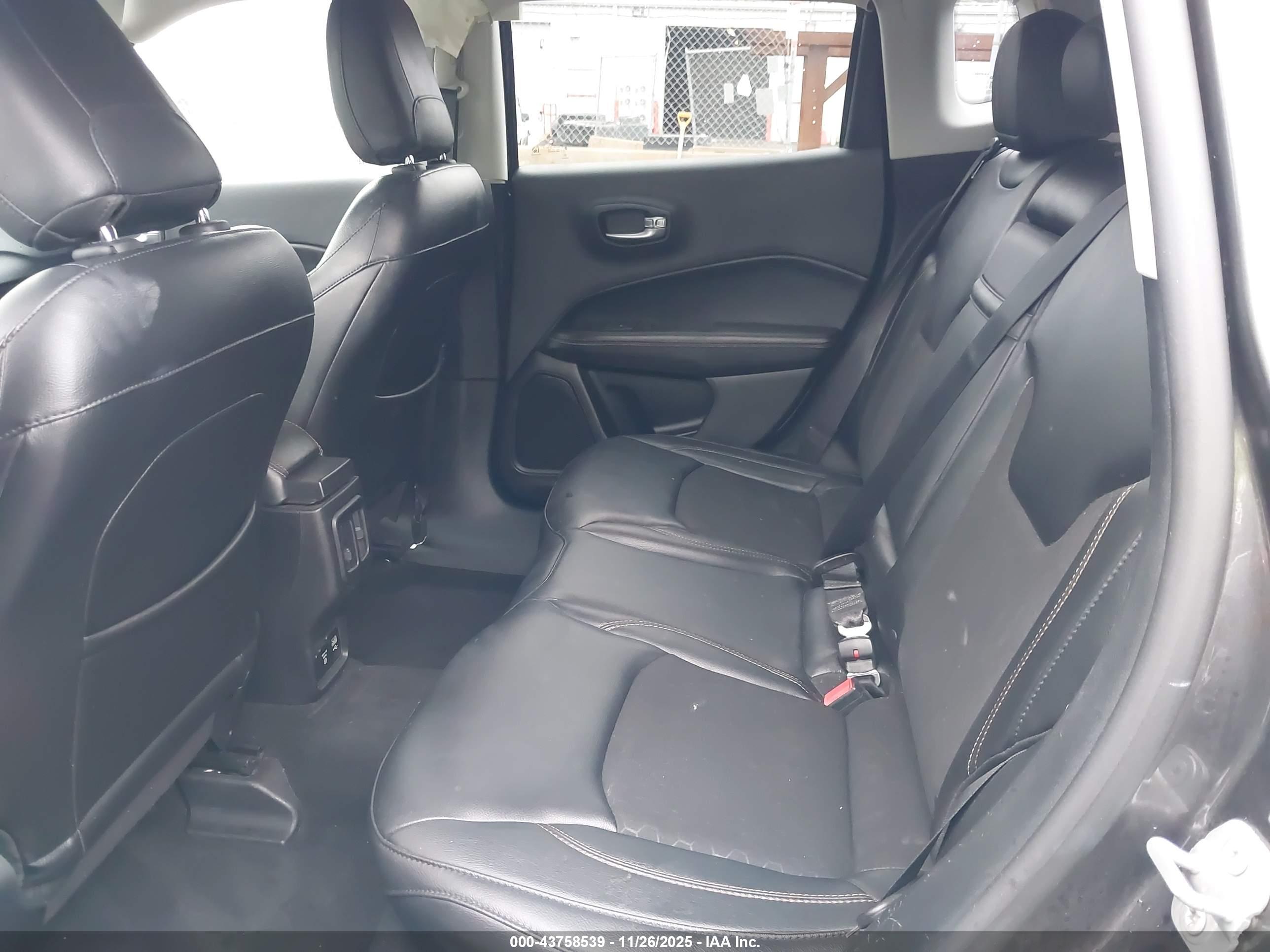 JEEP COMPASS image 8