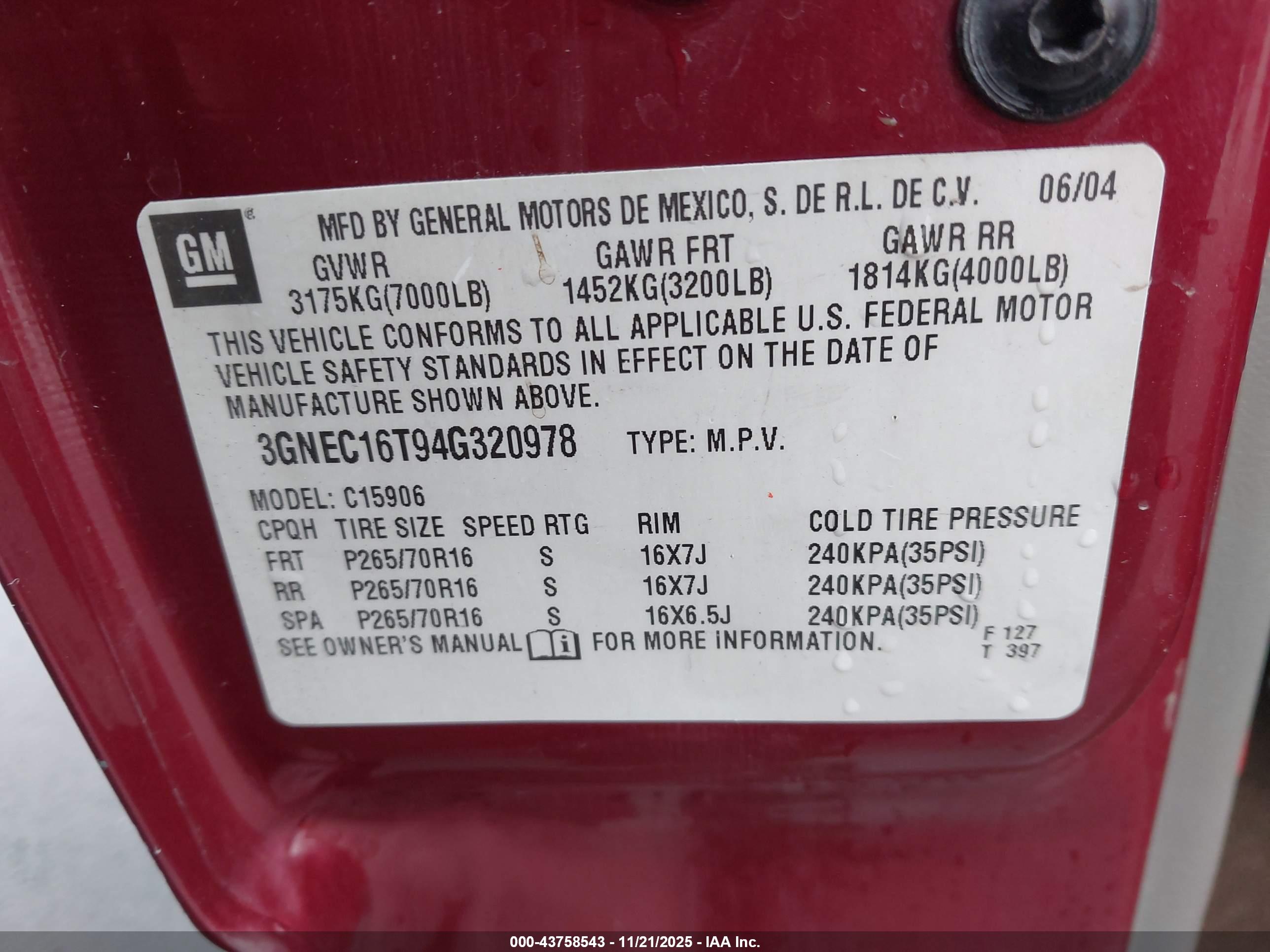 CHEVROLET SUBURBAN image 9