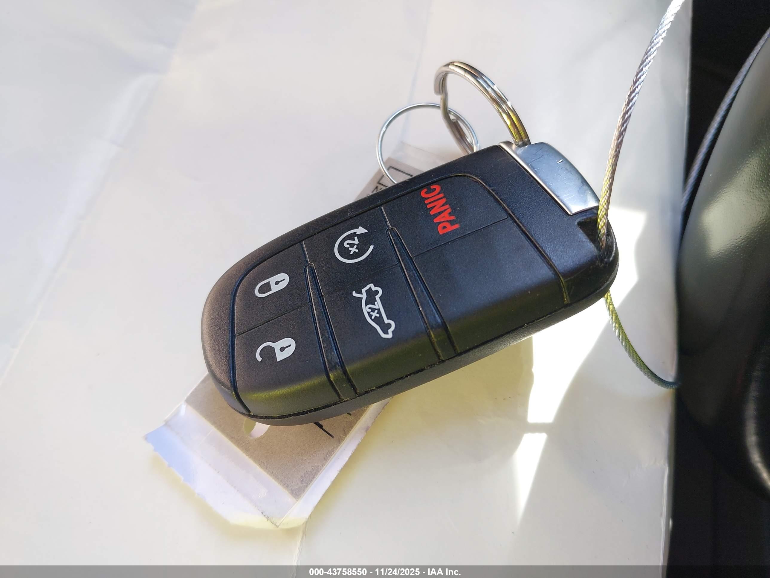 DODGE CHALLENGER image 11