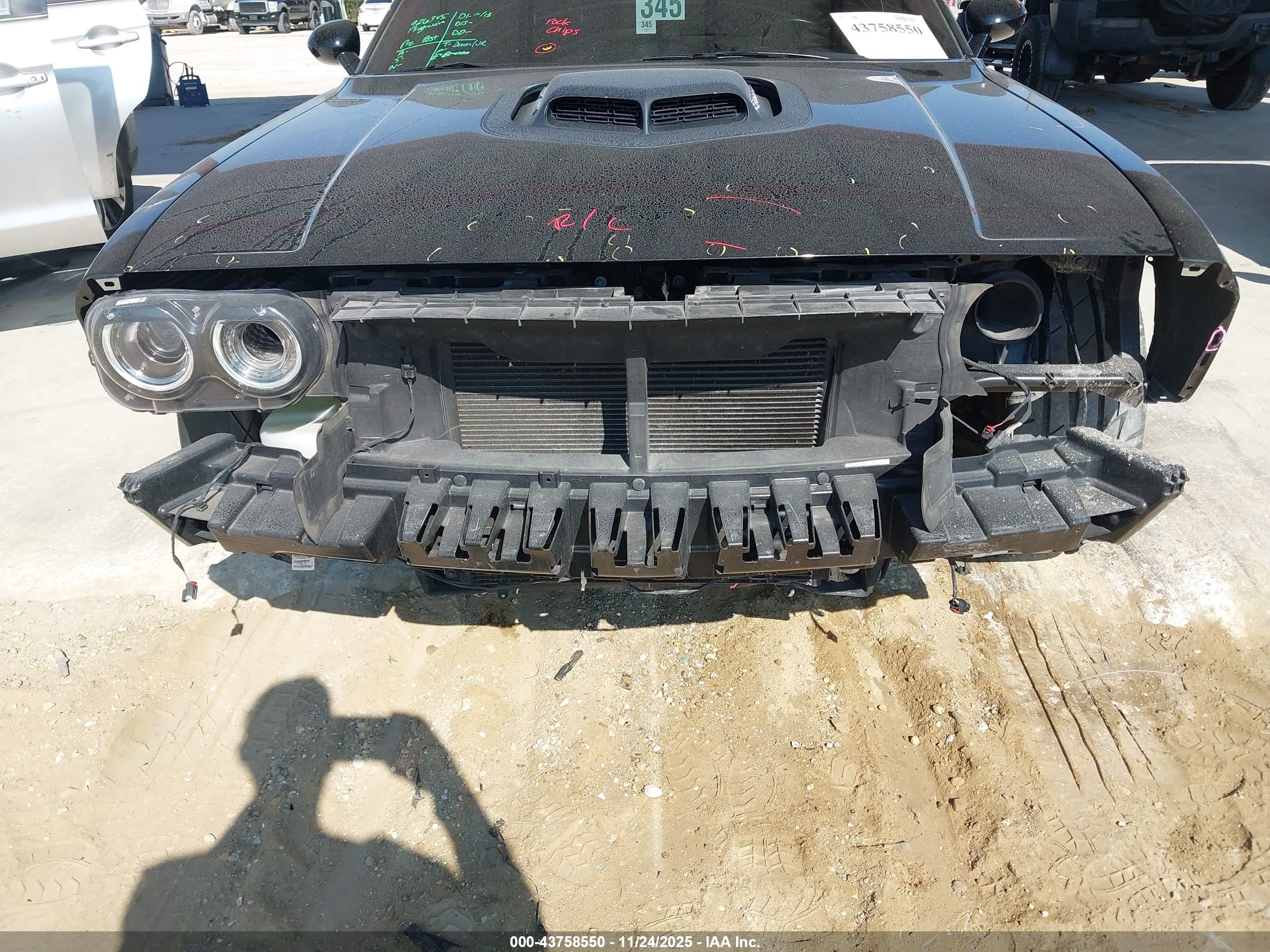 DODGE CHALLENGER image 6