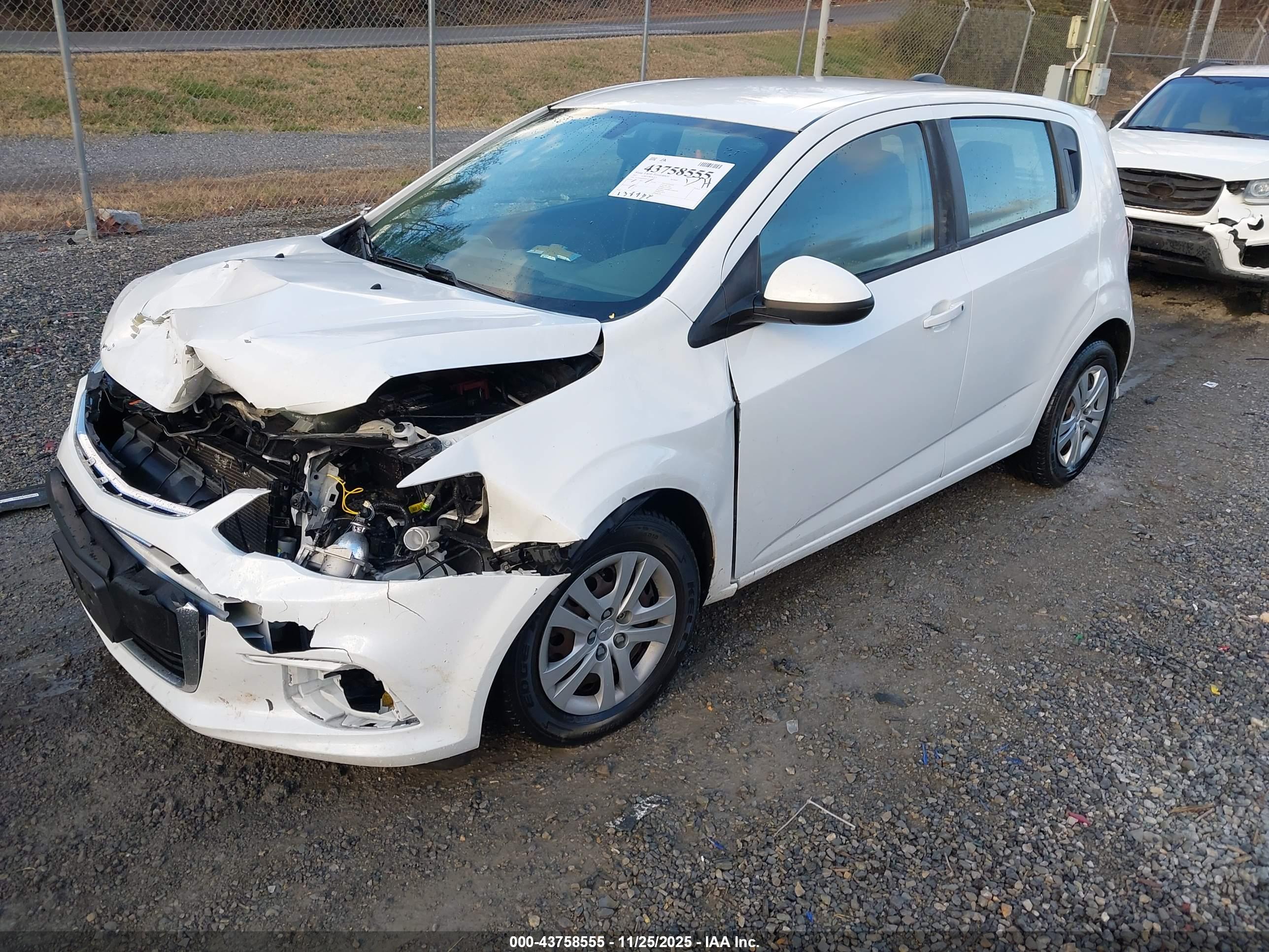 CHEVROLET SONIC image 2