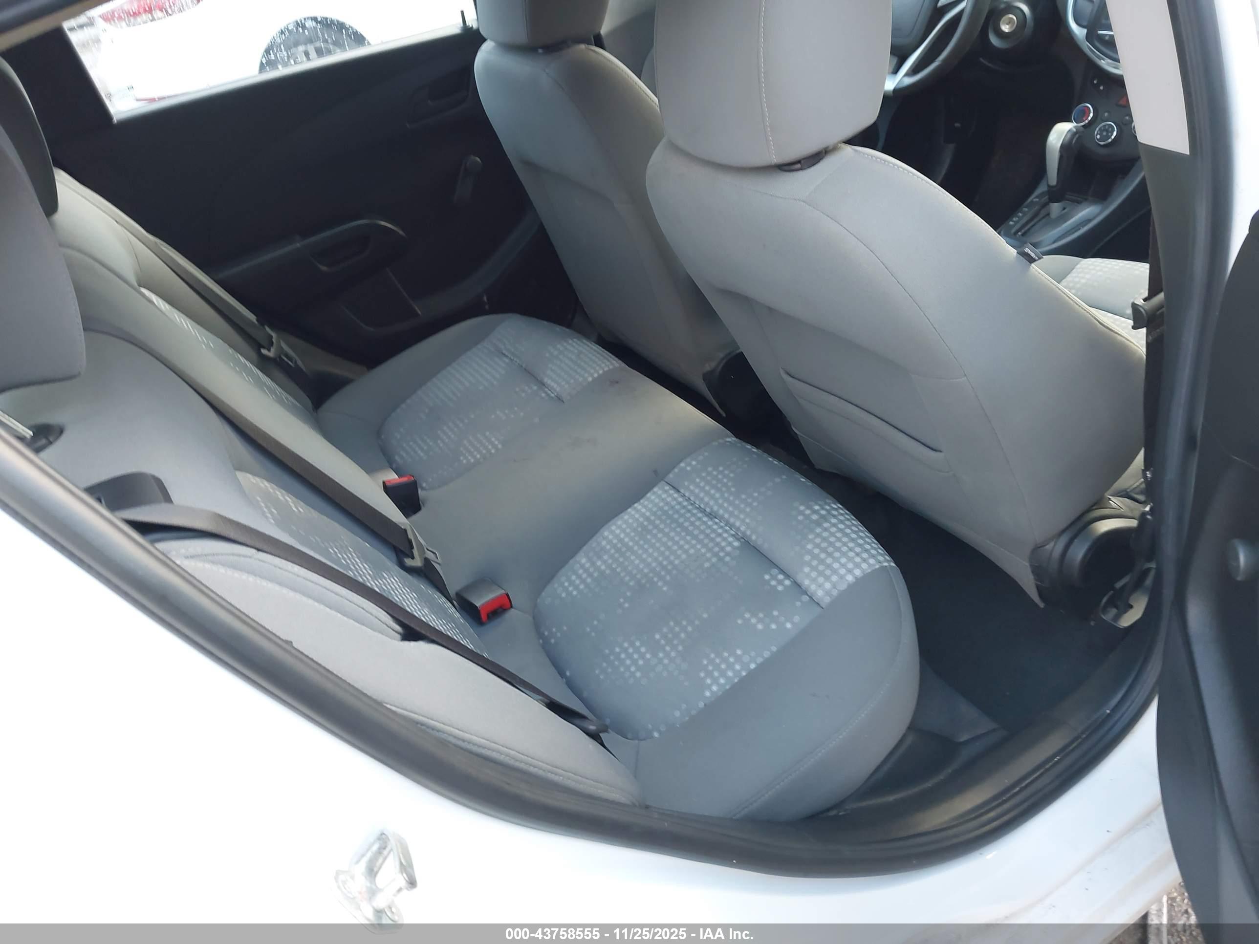 CHEVROLET SONIC image 8