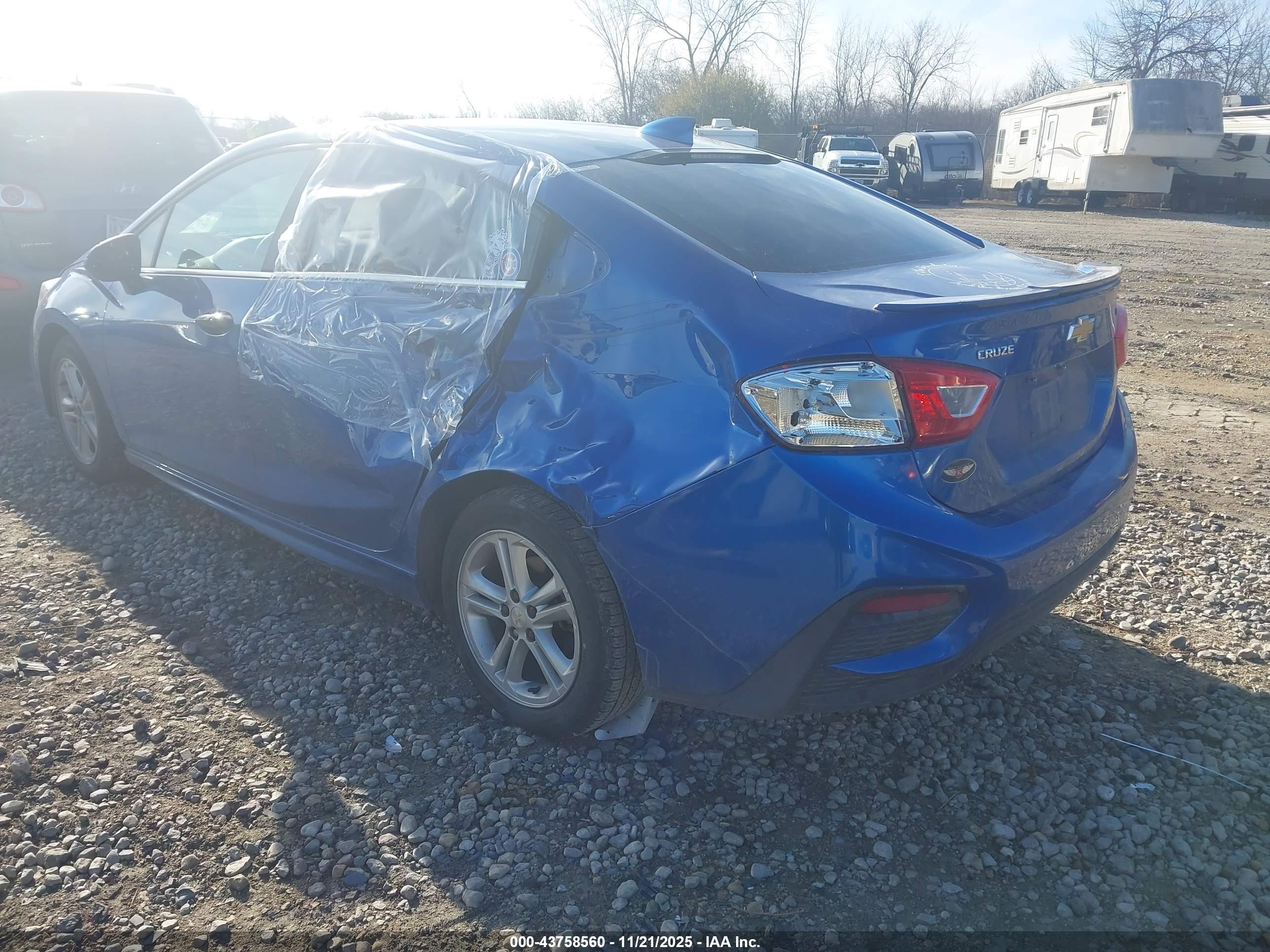 CHEVROLET CRUZE image 3