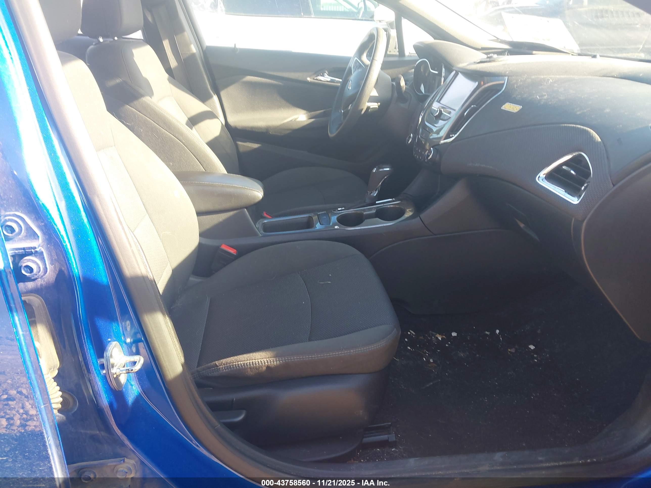 CHEVROLET CRUZE image 5