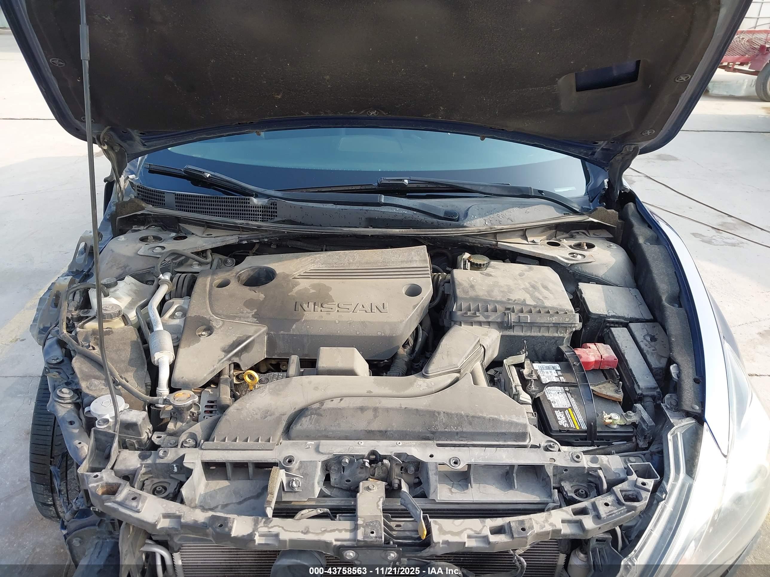 NISSAN ALTIMA image 10