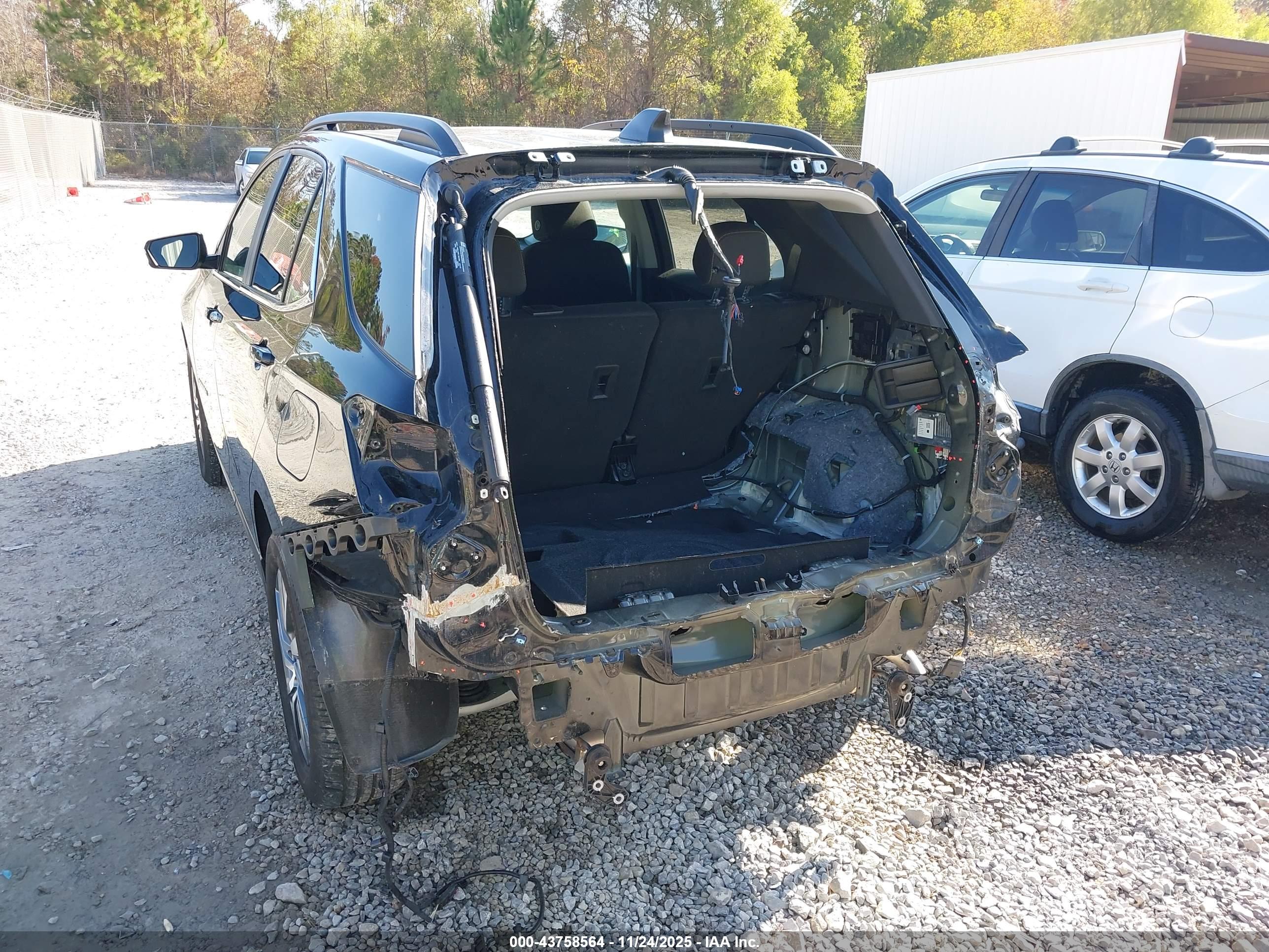 CHEVROLET EQUINOX image 6