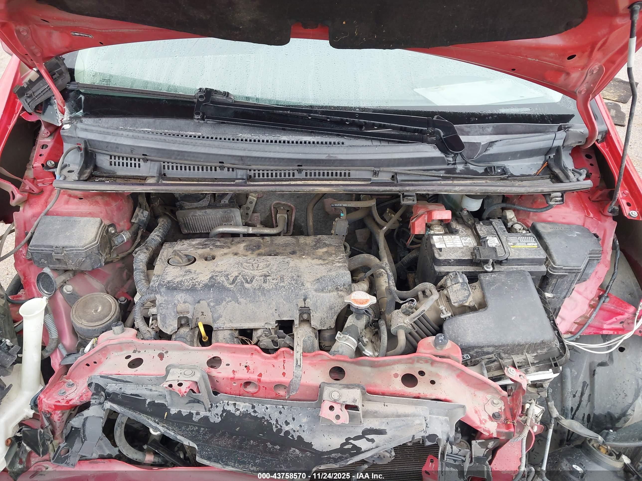 TOYOTA YARIS image 10