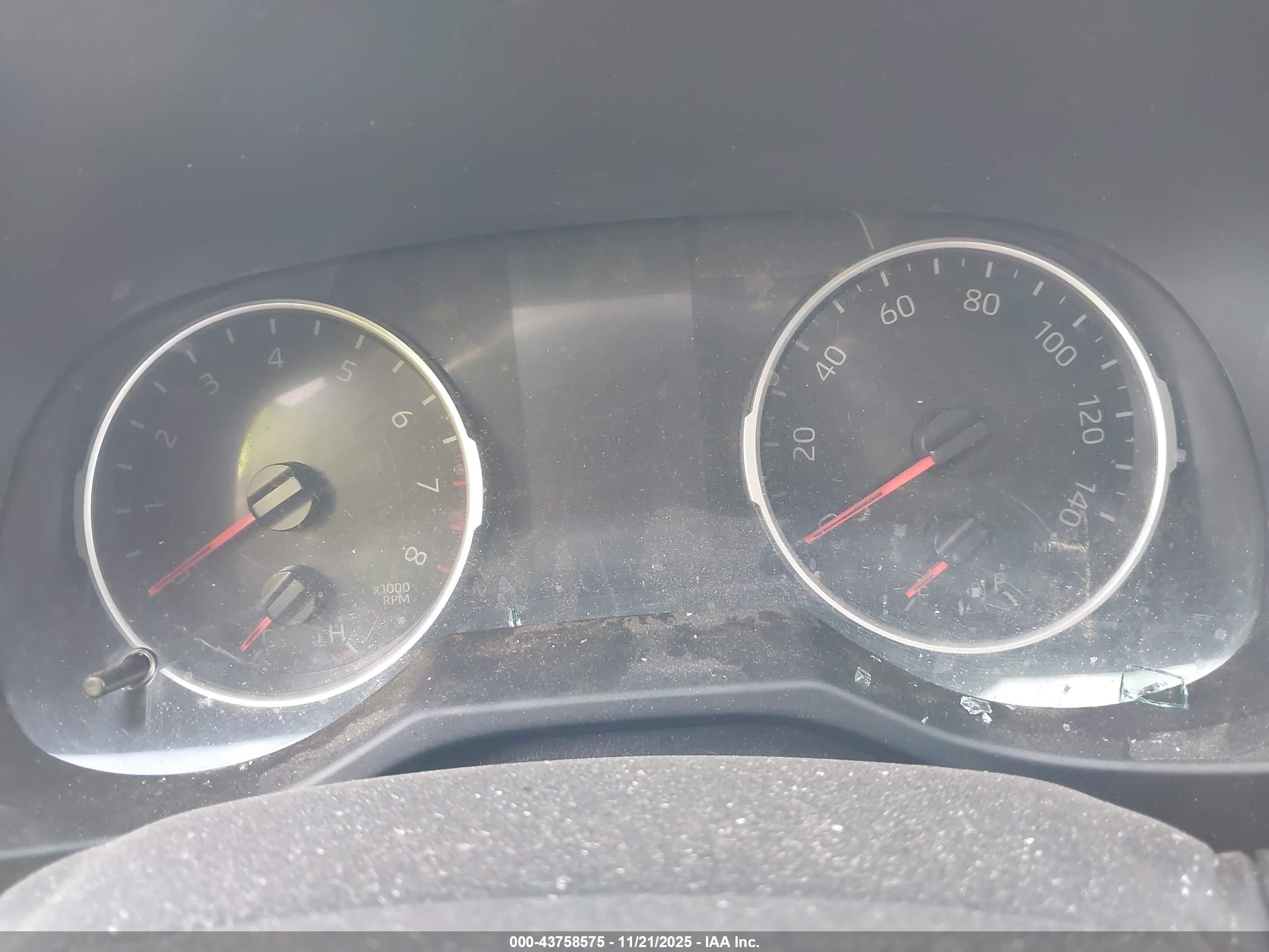 TOYOTA RAV4 image 7
