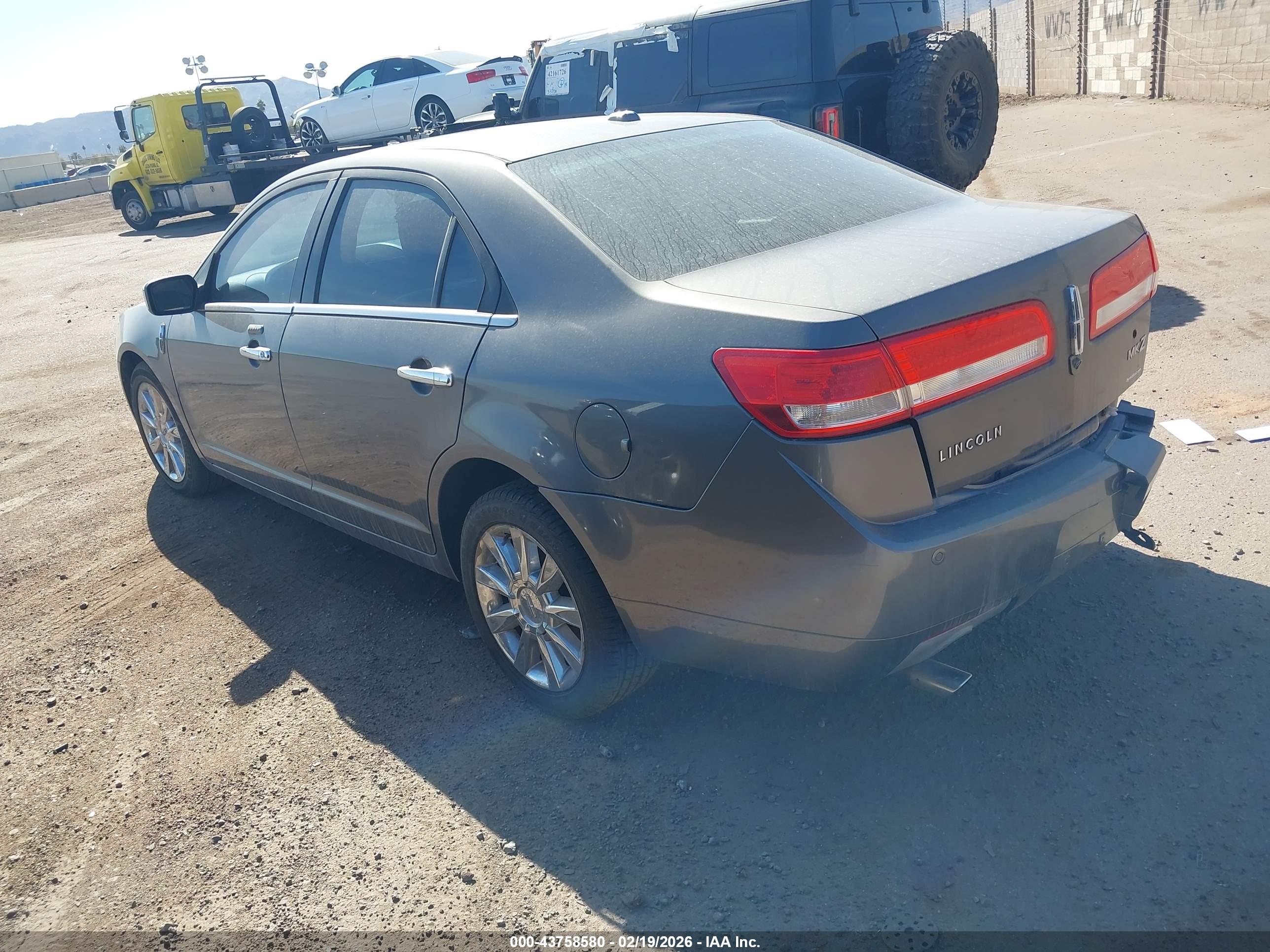 LINCOLN MKZ image 3