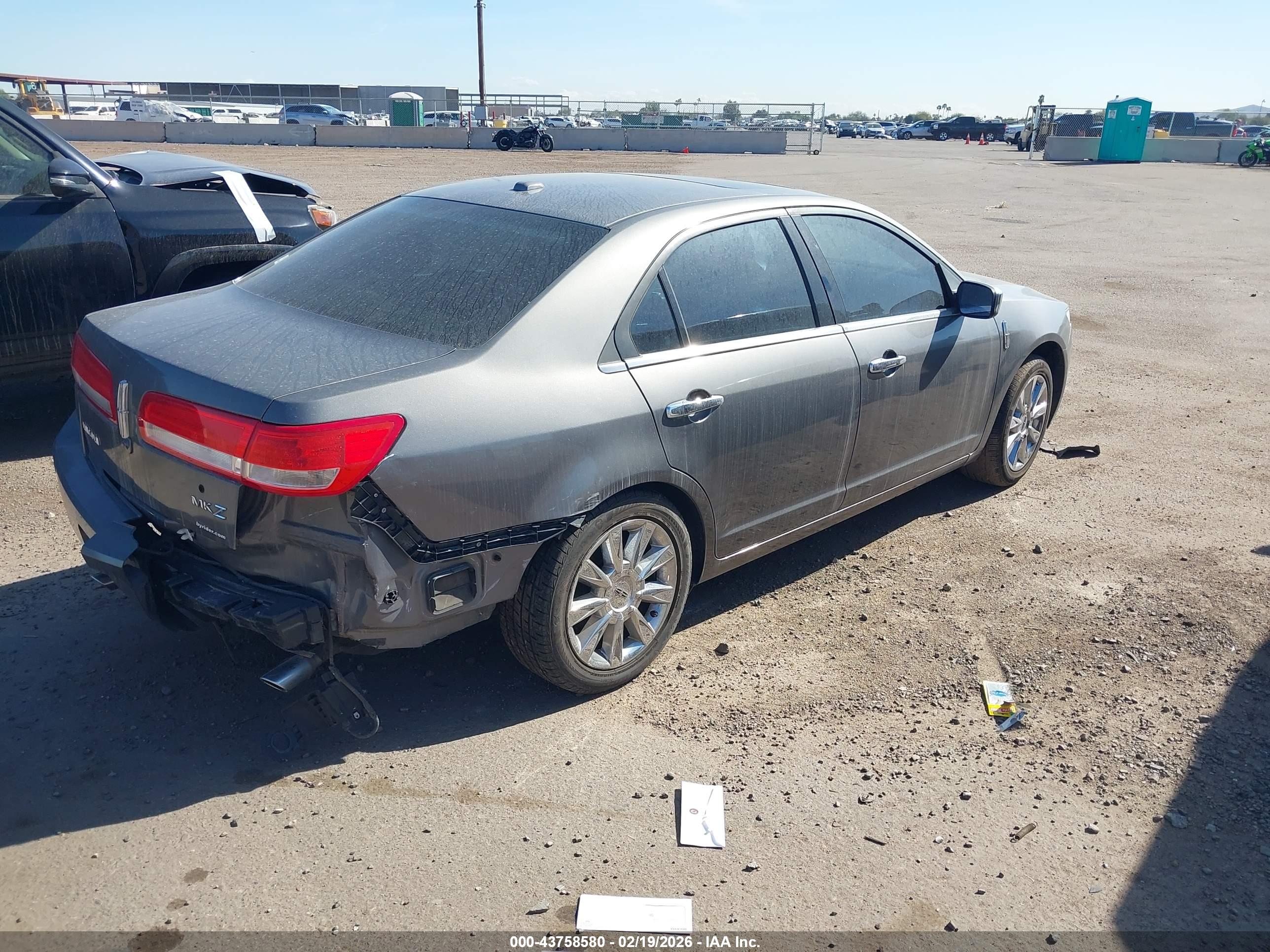 LINCOLN MKZ image 4
