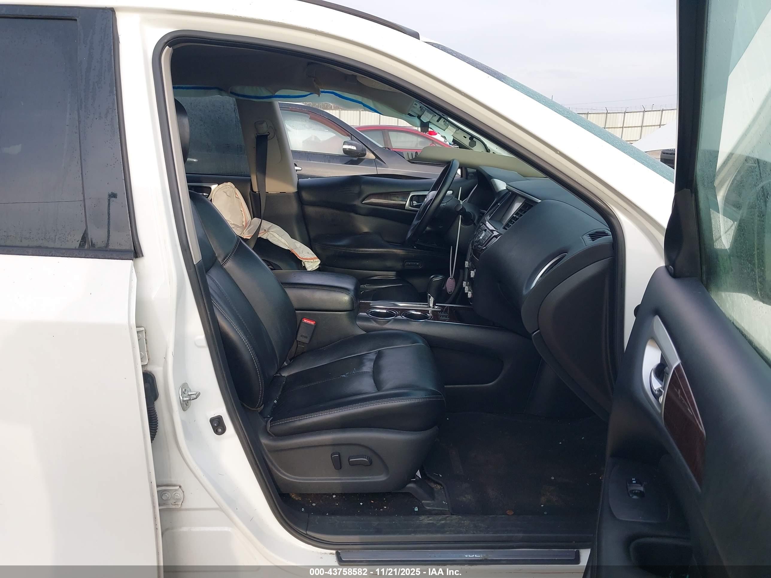 NISSAN PATHFINDER image 5