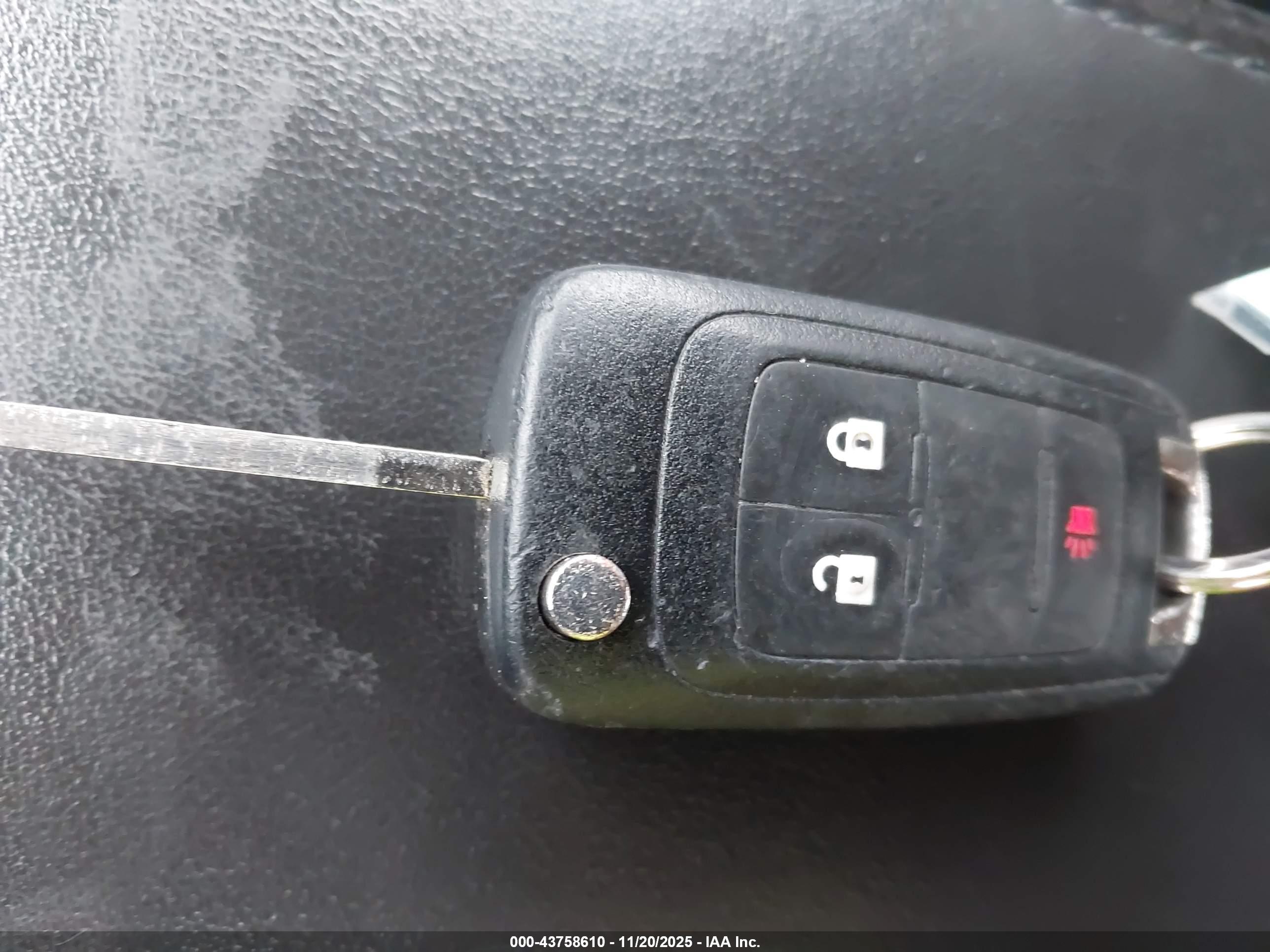 CHEVROLET EQUINOX image 11