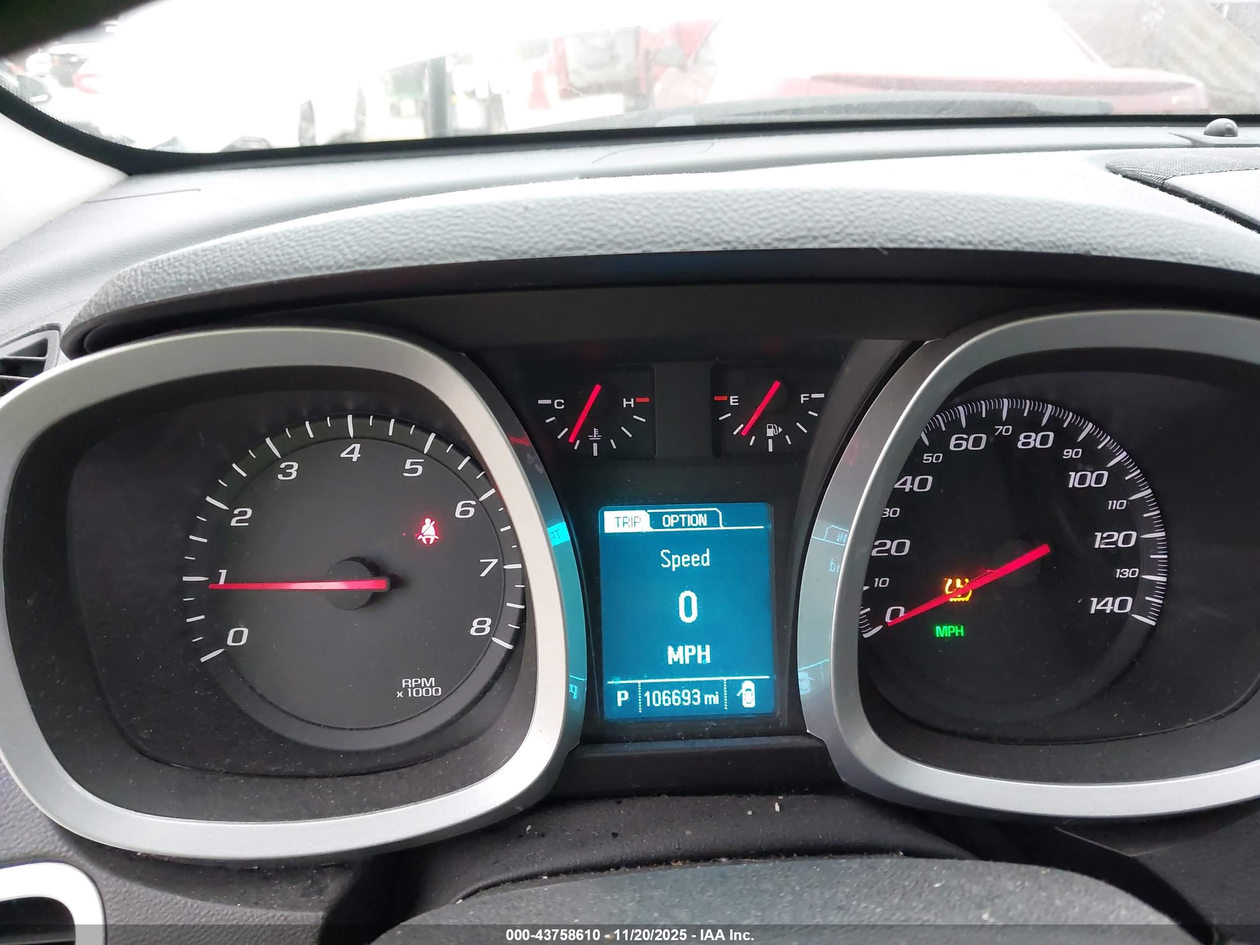 CHEVROLET EQUINOX image 7