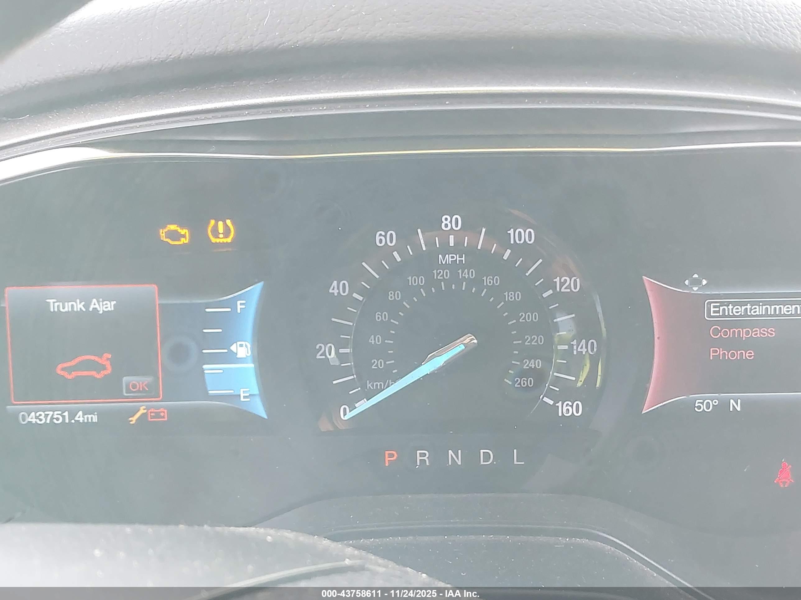 FORD FUSION image 7