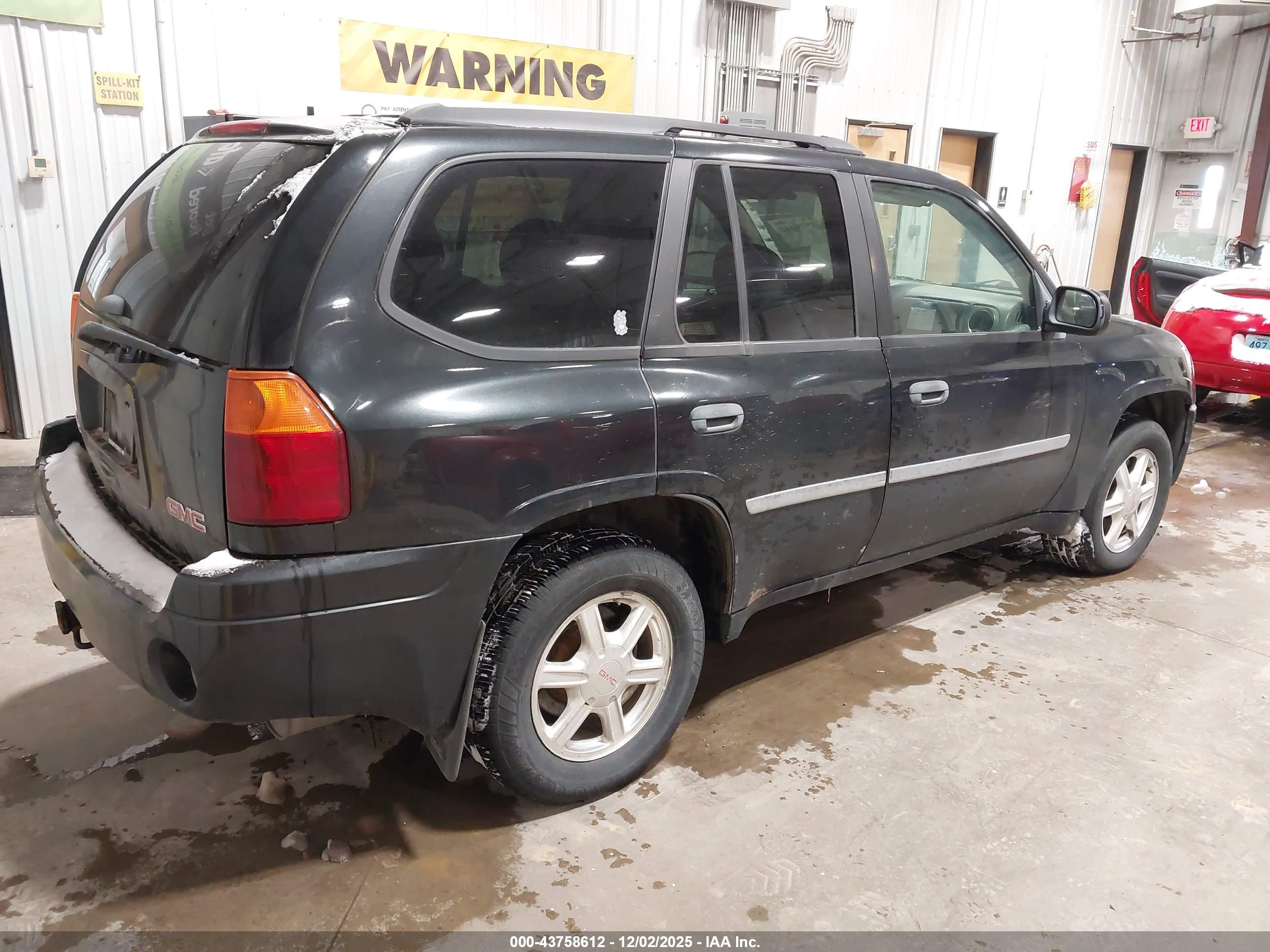 GMC ENVOY image 4