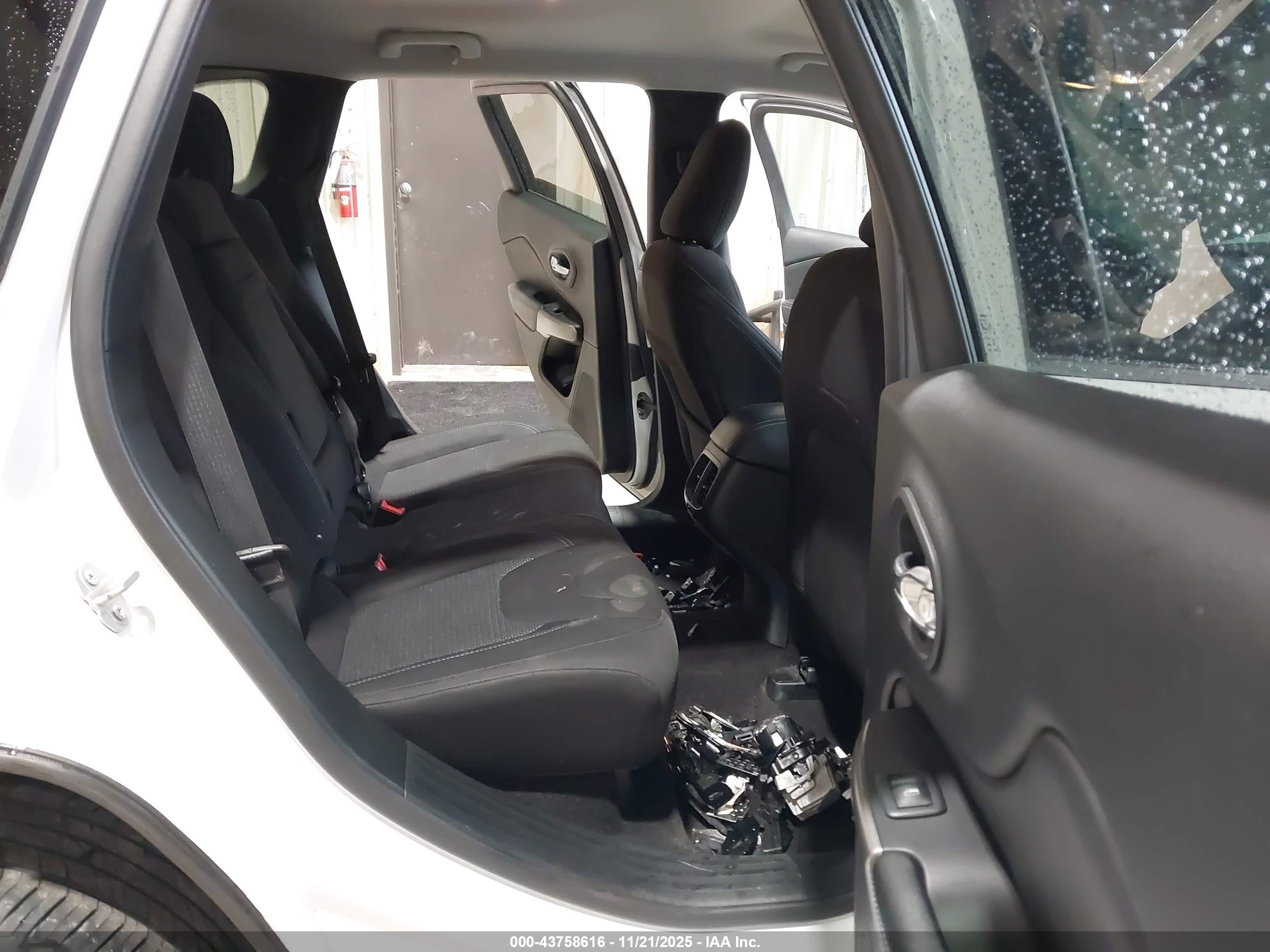 JEEP CHEROKEE image 8