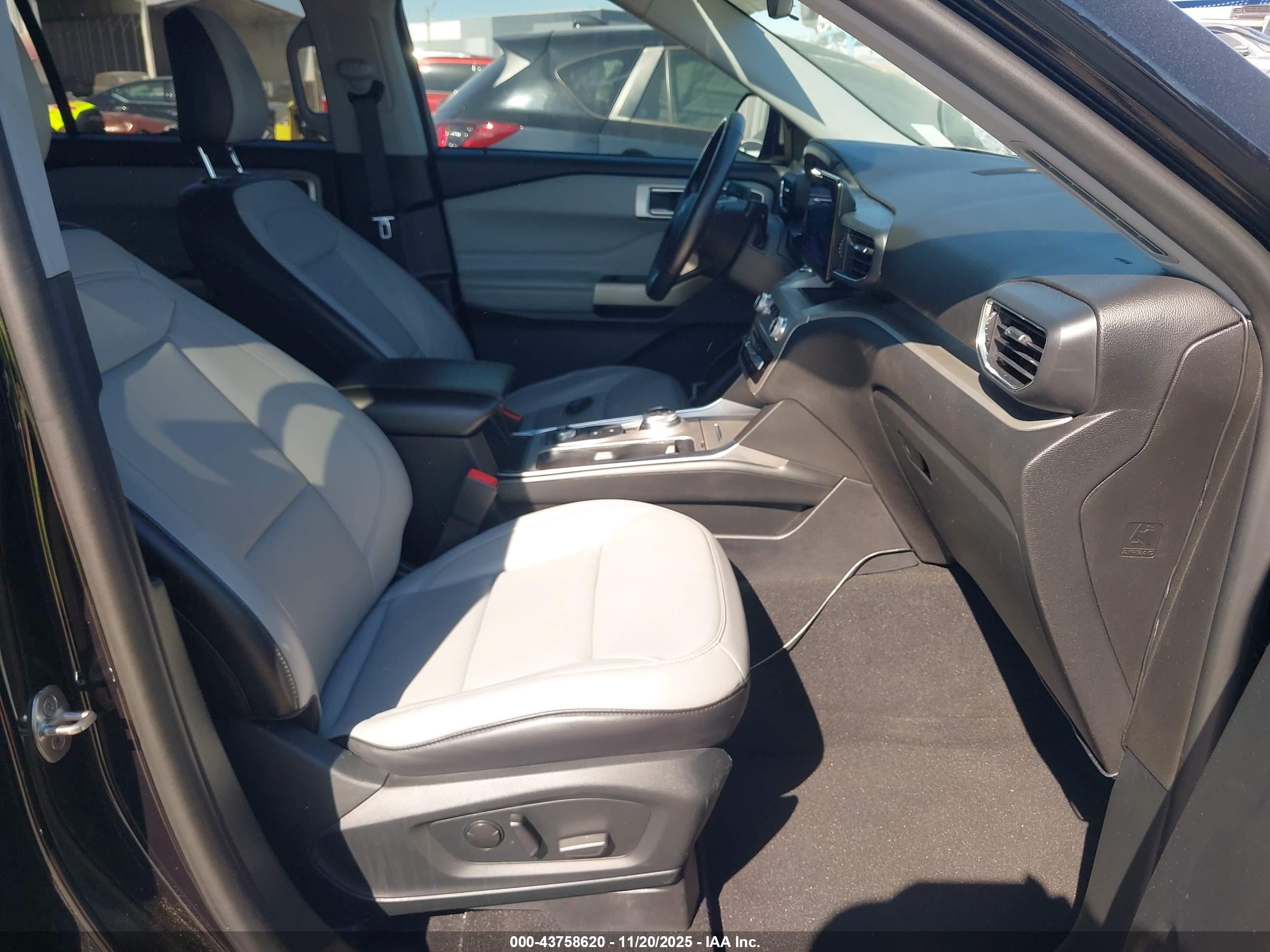 FORD EXPLORER image 5