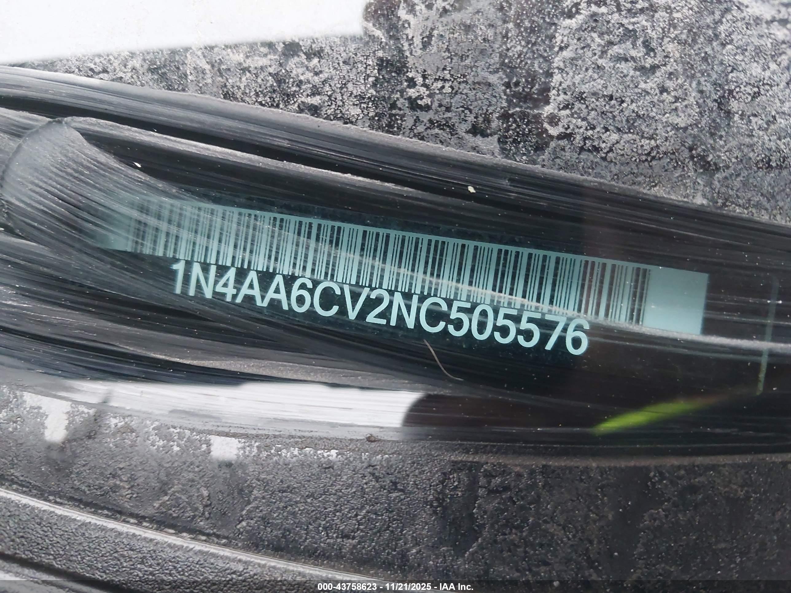 NISSAN MAXIMA image 9