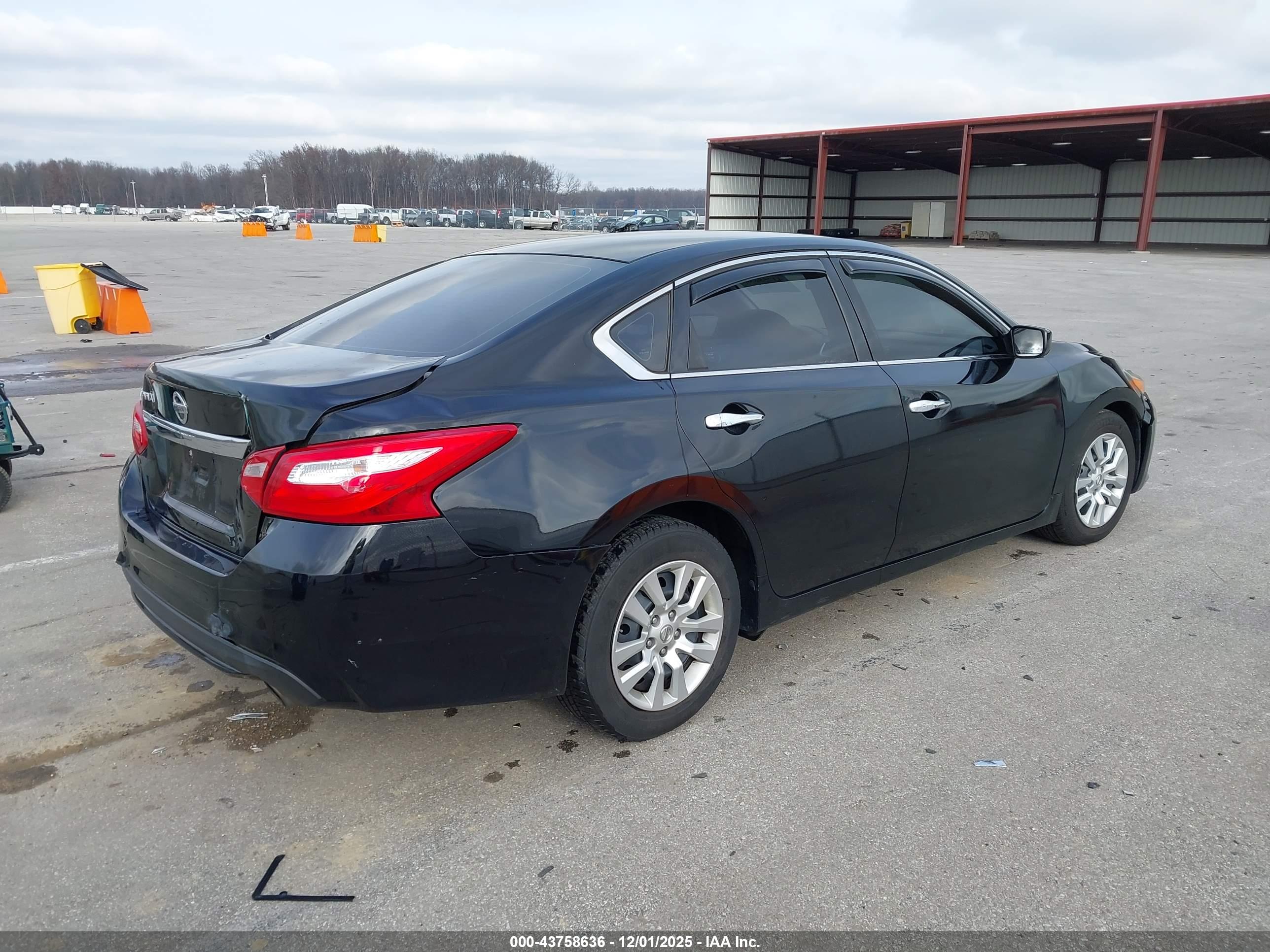 NISSAN ALTIMA image 4