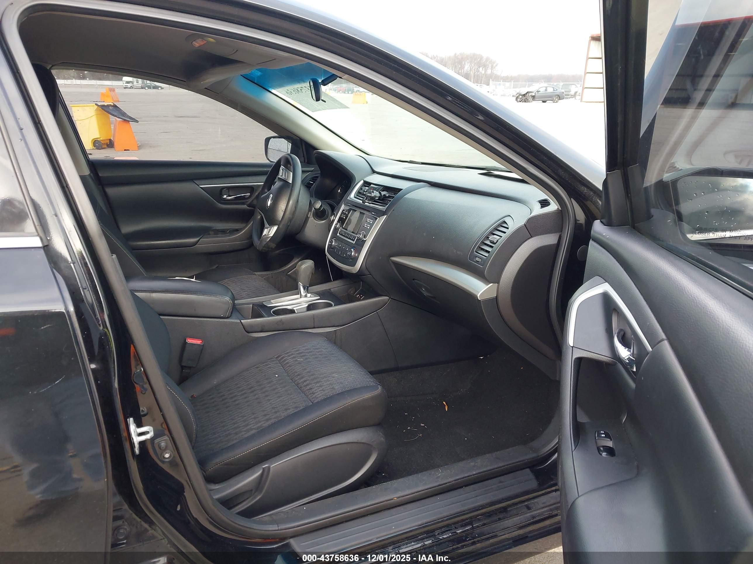 NISSAN ALTIMA image 5