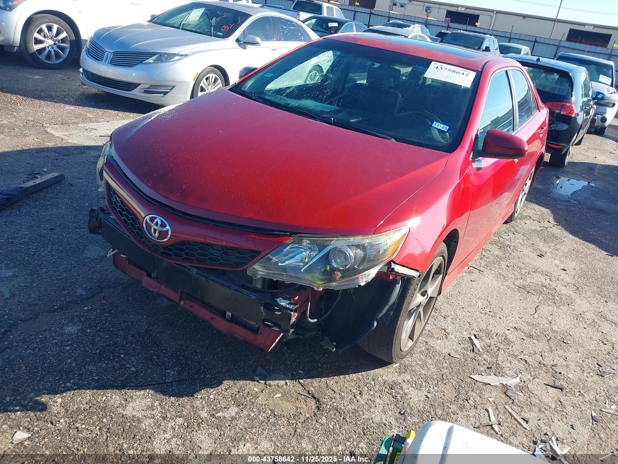 TOYOTA CAMRY image 2