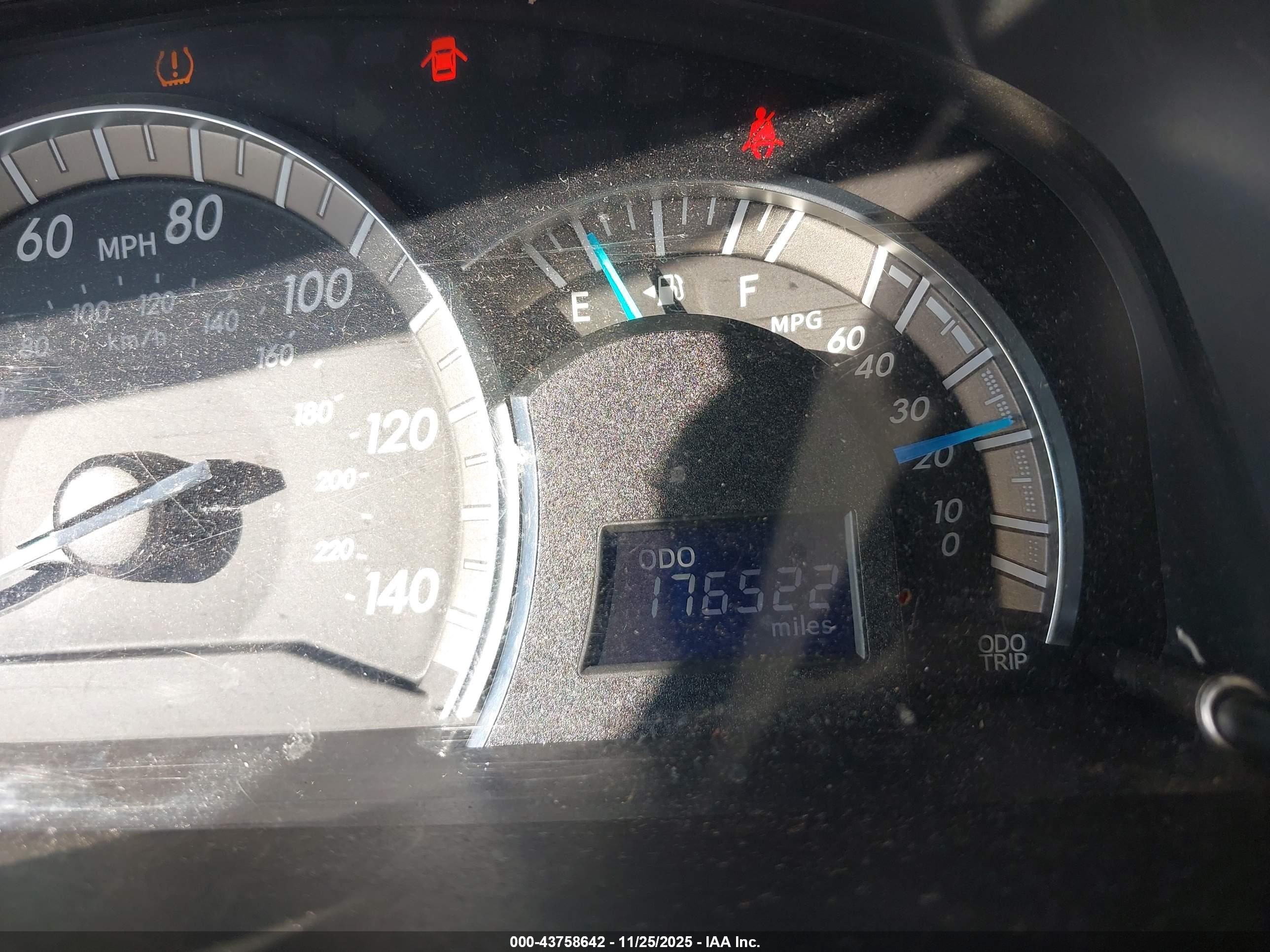 TOYOTA CAMRY image 7