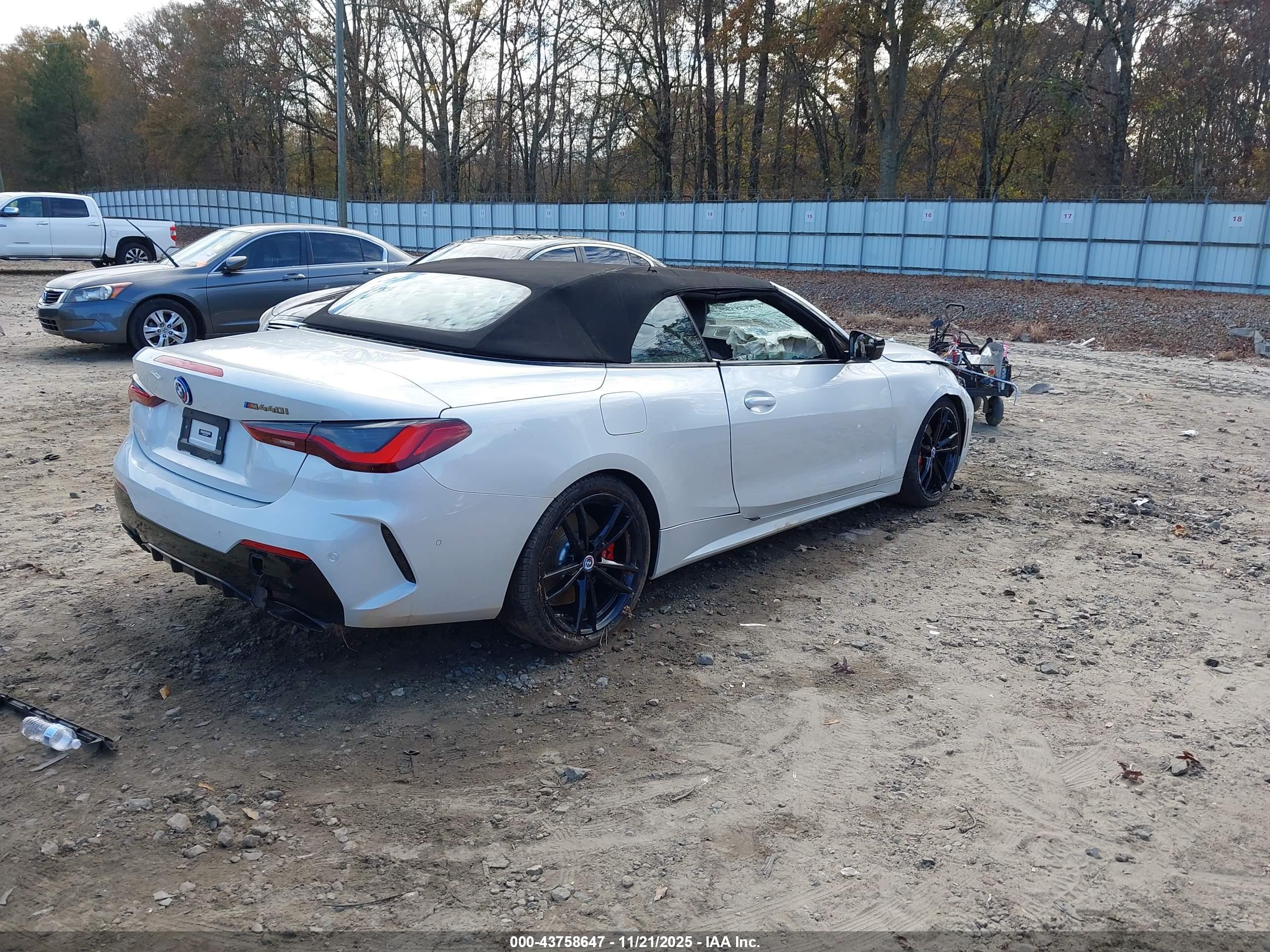 BMW M440I image 4
