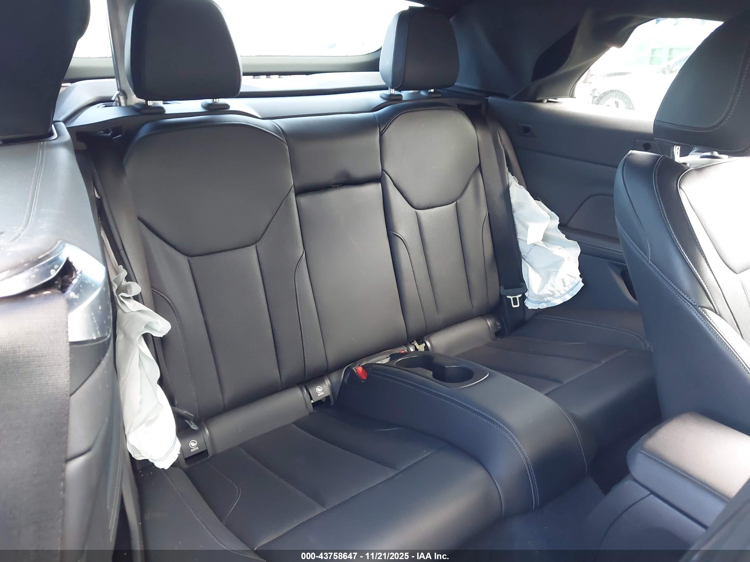 BMW M440I image 8