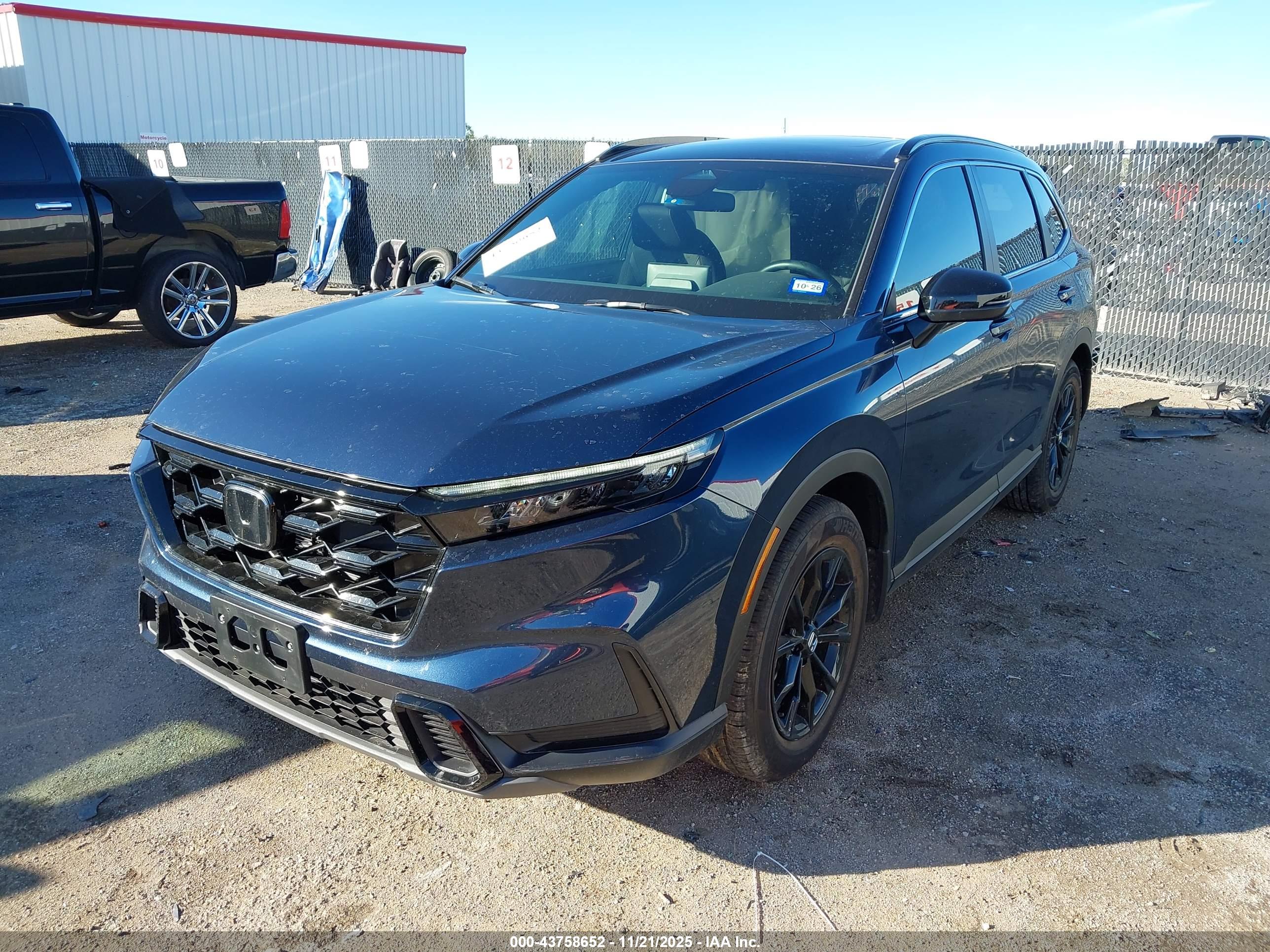 HONDA CR-V image 2