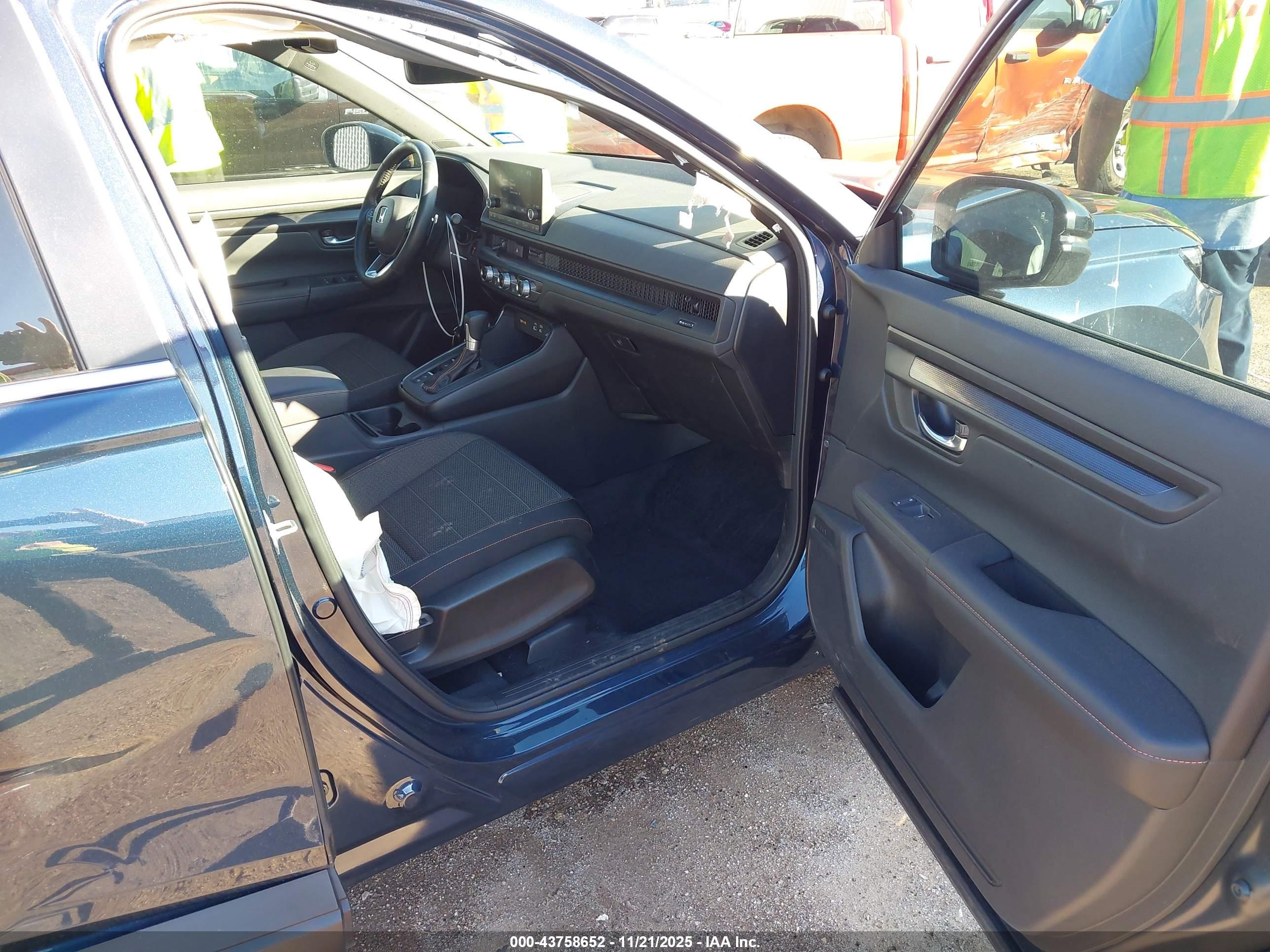 HONDA CR-V image 5