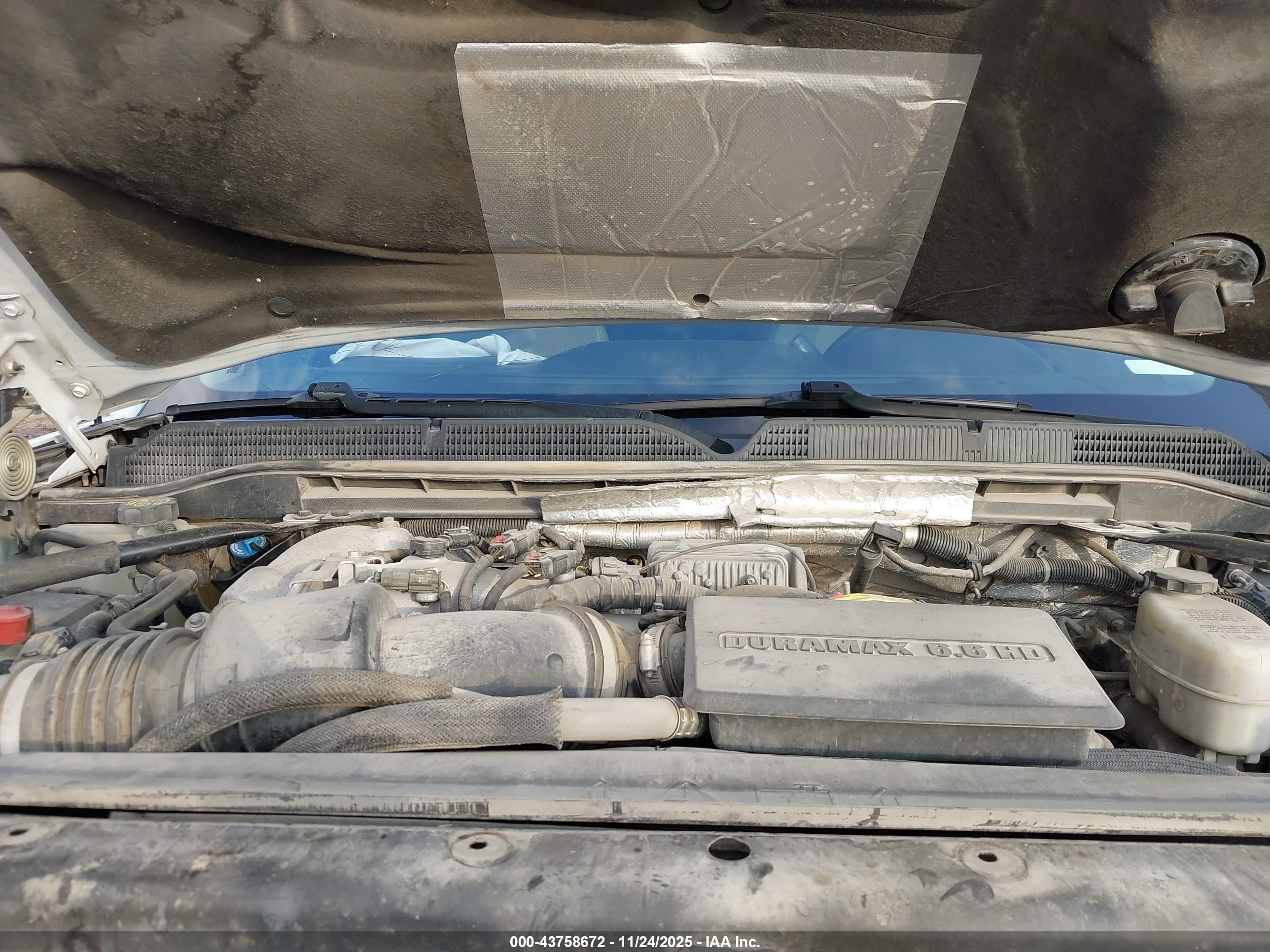 GMC SIERRA image 10
