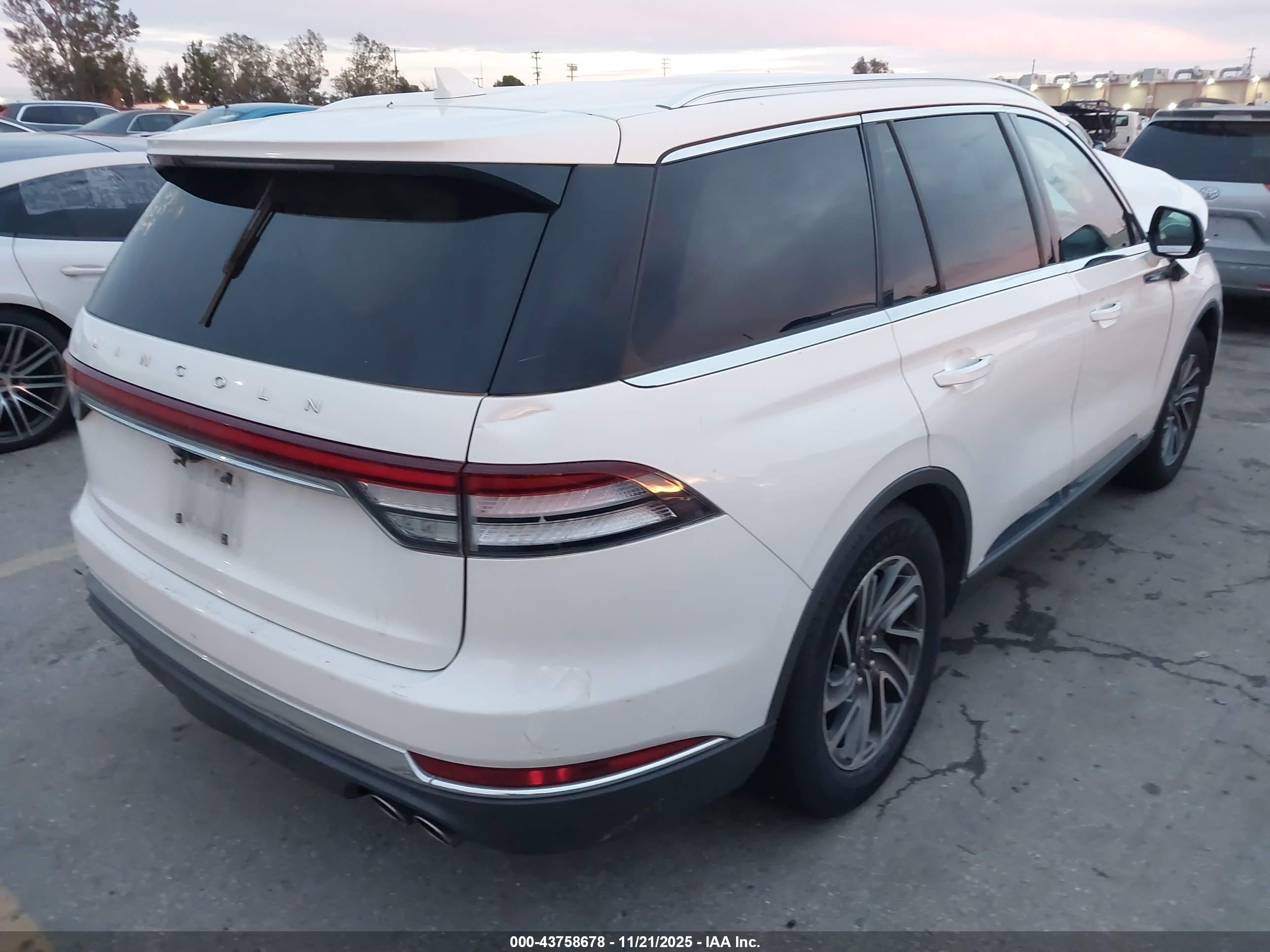 LINCOLN AVIATOR image 4